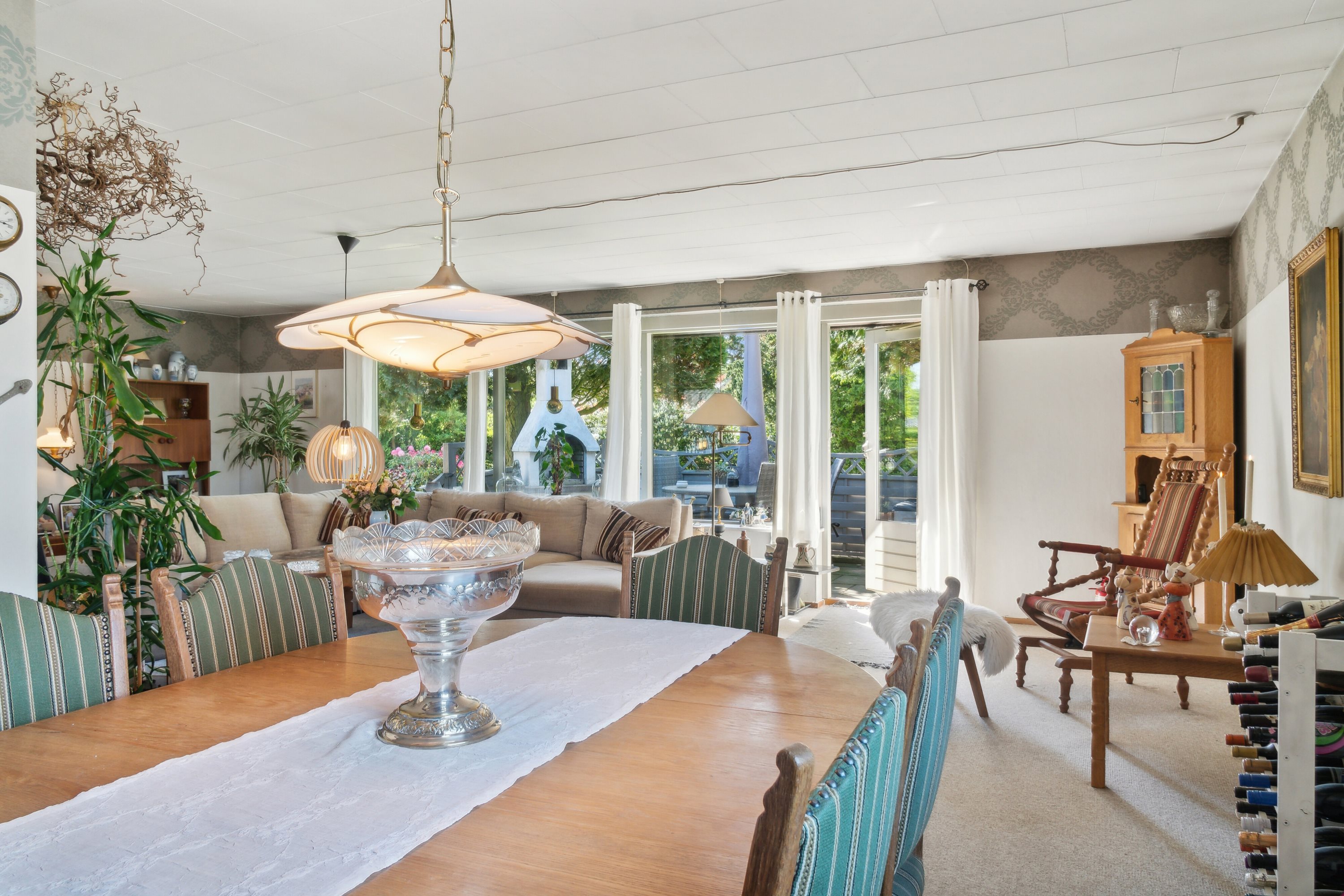 Fremhævet spisestue billede i fuldskærmstilstand. Billede af Solbærvej 1, 4735 Mern