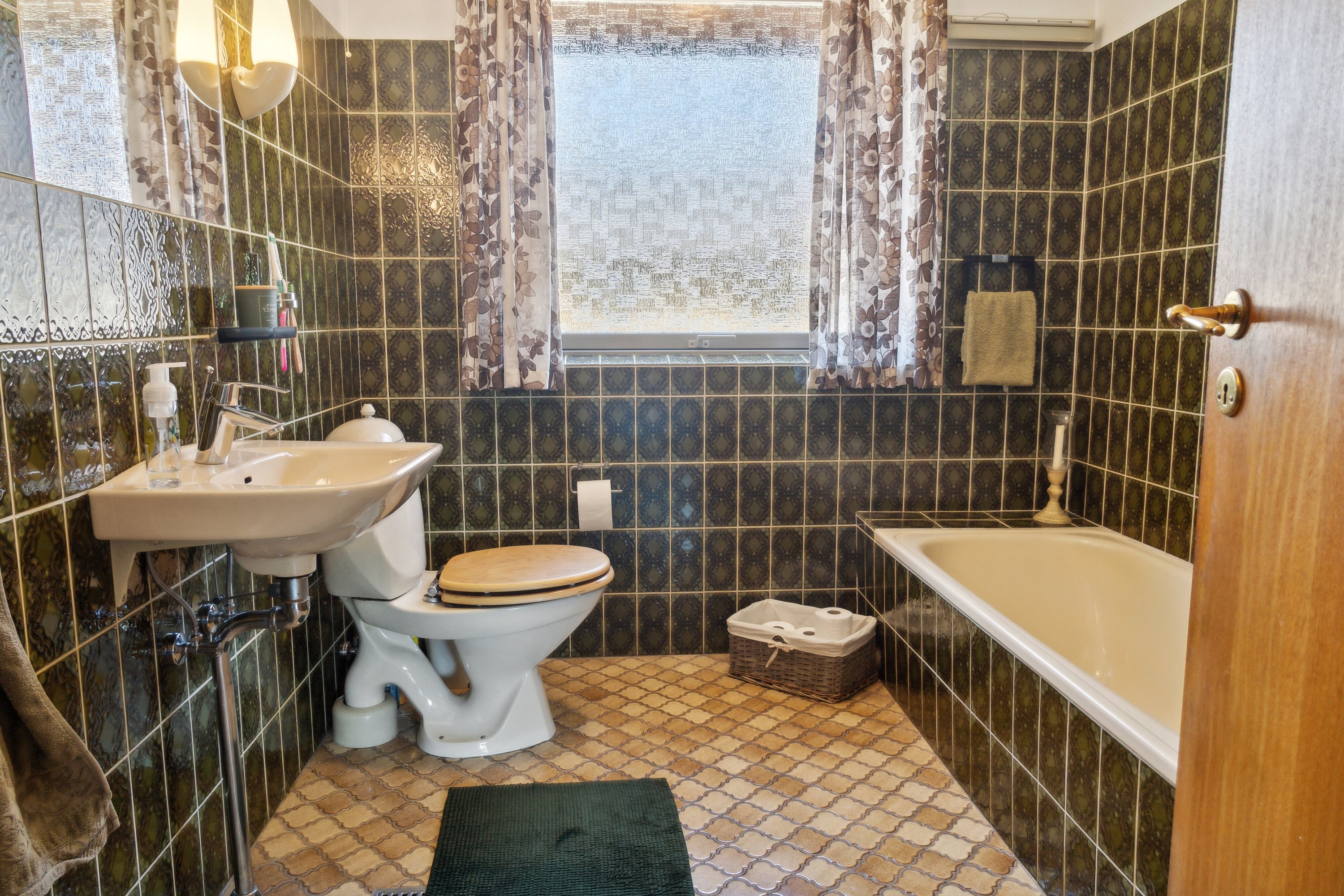 Fremhævet badeværelse billede i fuldskærmstilstand. Billede af Solbærvej 1, 4735 Mern