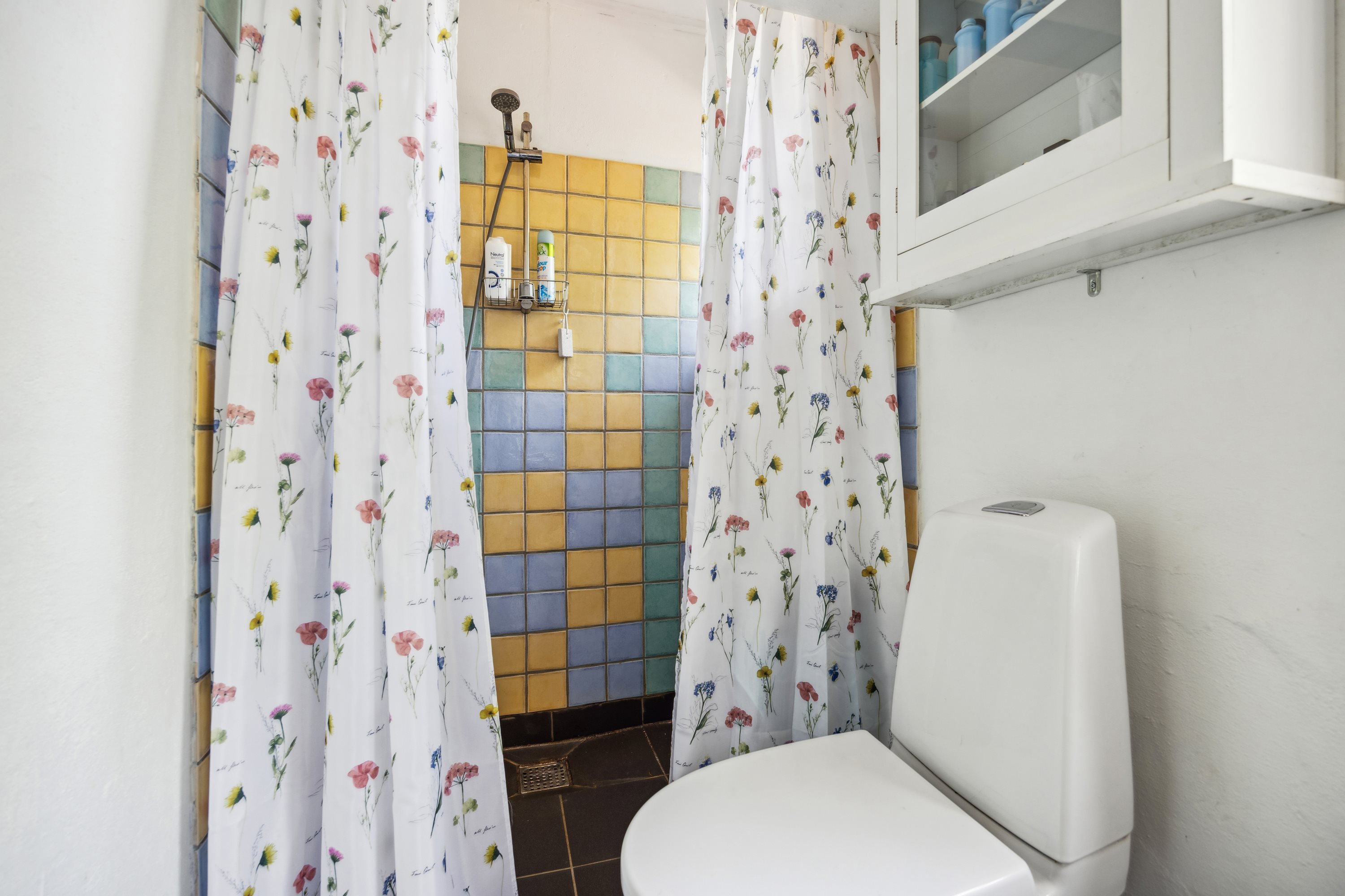 Fremhævet badeværelse billede i fuldskærmstilstand. Billede af Krobakken 7, 9460 Brovst