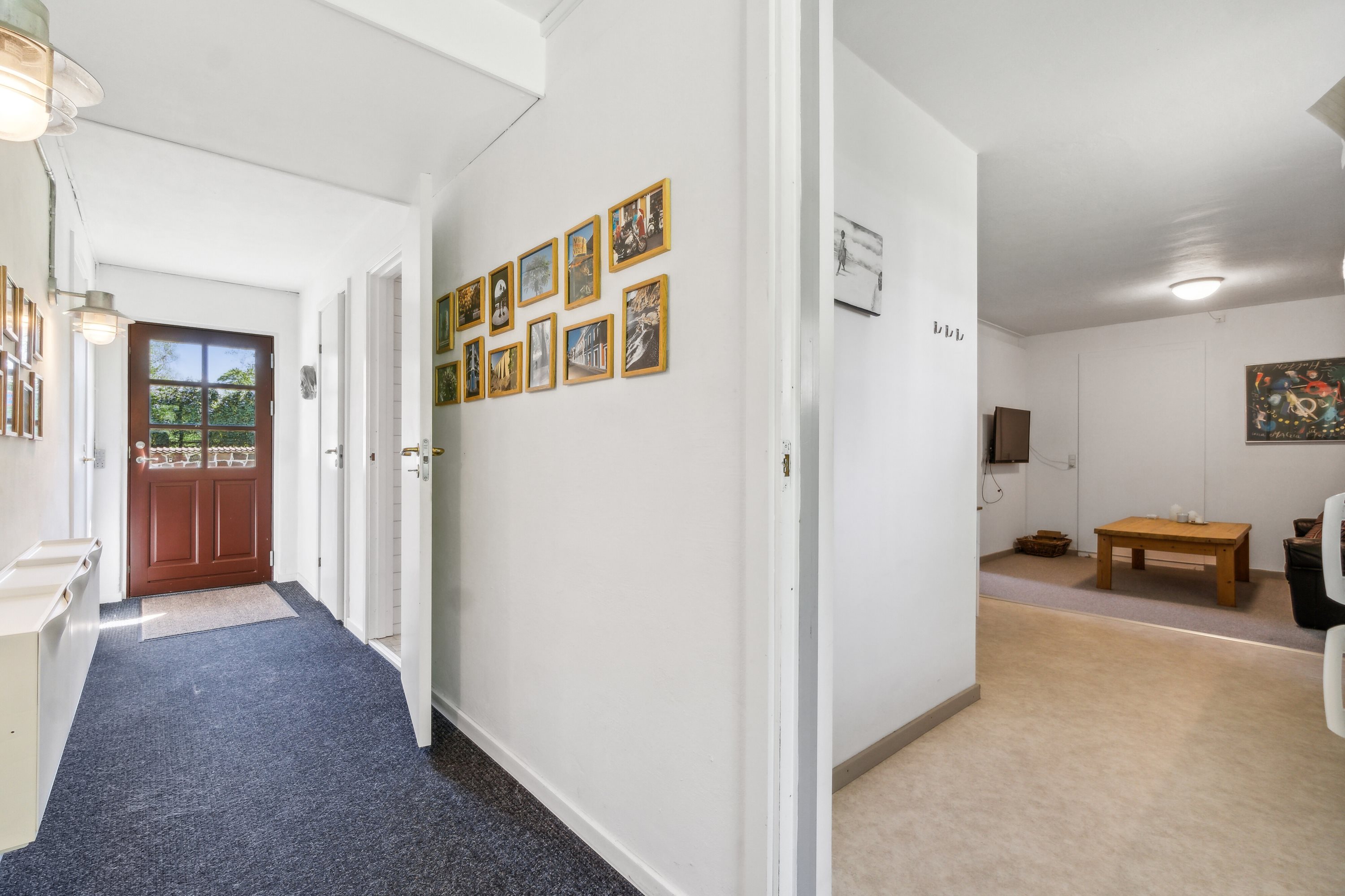 Fremhævet gang billede i fuldskærmstilstand. Billede af Østrupvej 103, Østrup, 3670 Veksø Sjælland