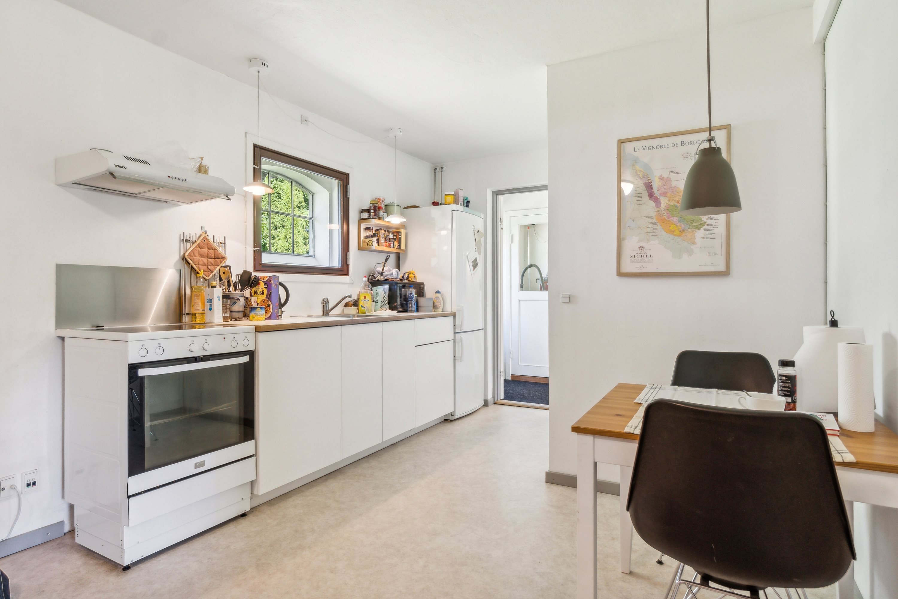 Fremhævet køkken billede i fuldskærmstilstand. Billede af Østrupvej 103, Østrup, 3670 Veksø Sjælland