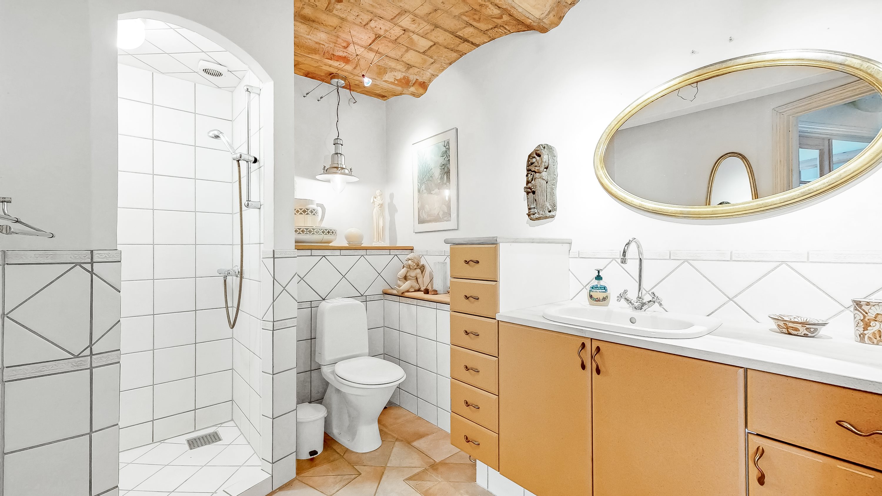 Fremhævet badeværelse billede i fuldskærmstilstand. Billede af Tinghøjvej 44, Vammen, 8830 Tjele