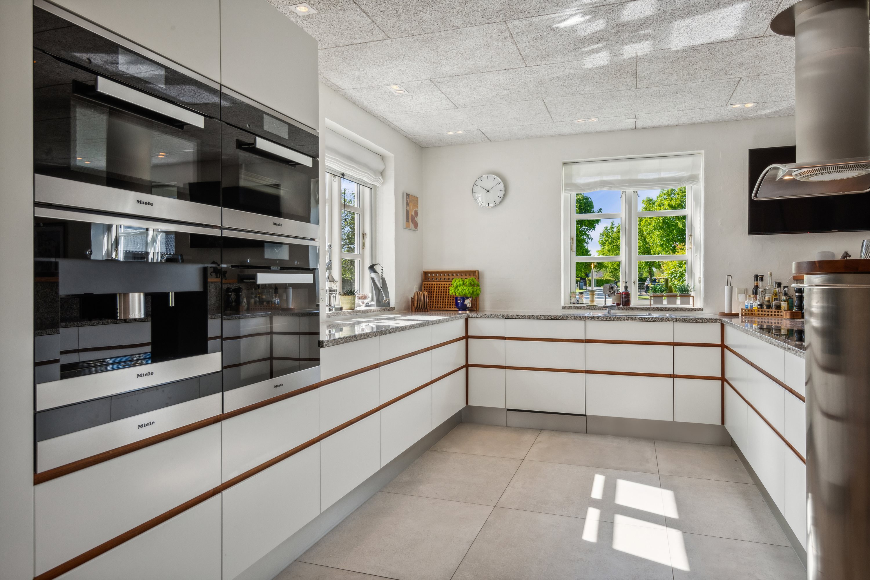 Fremhævet køkken billede i fuldskærmstilstand. Billede af Nørholmsvej 194, 9000 Aalborg