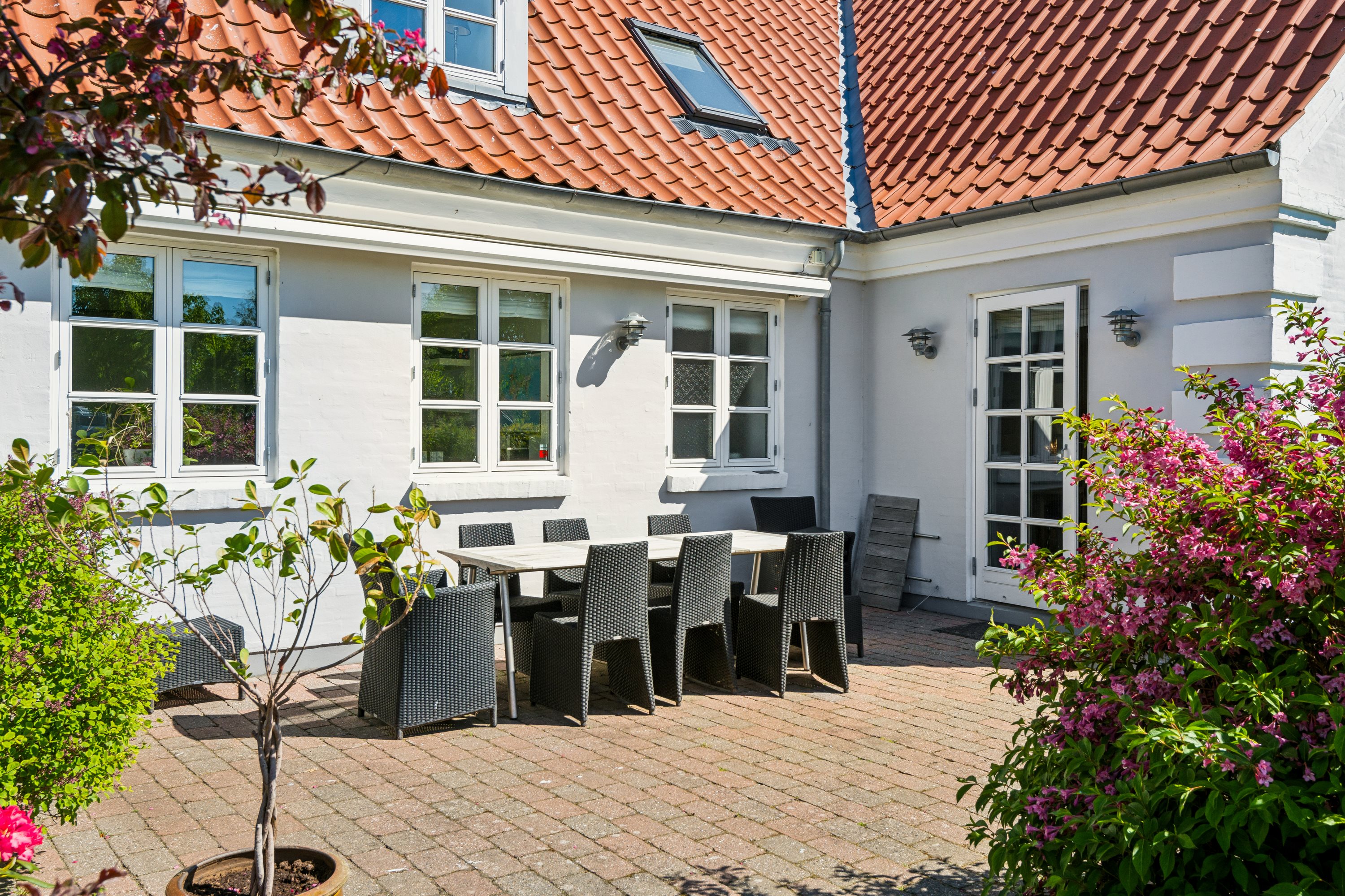 Fremhævet terrasse billede i fuldskærmstilstand. Billede af Nørholmsvej 194, 9000 Aalborg