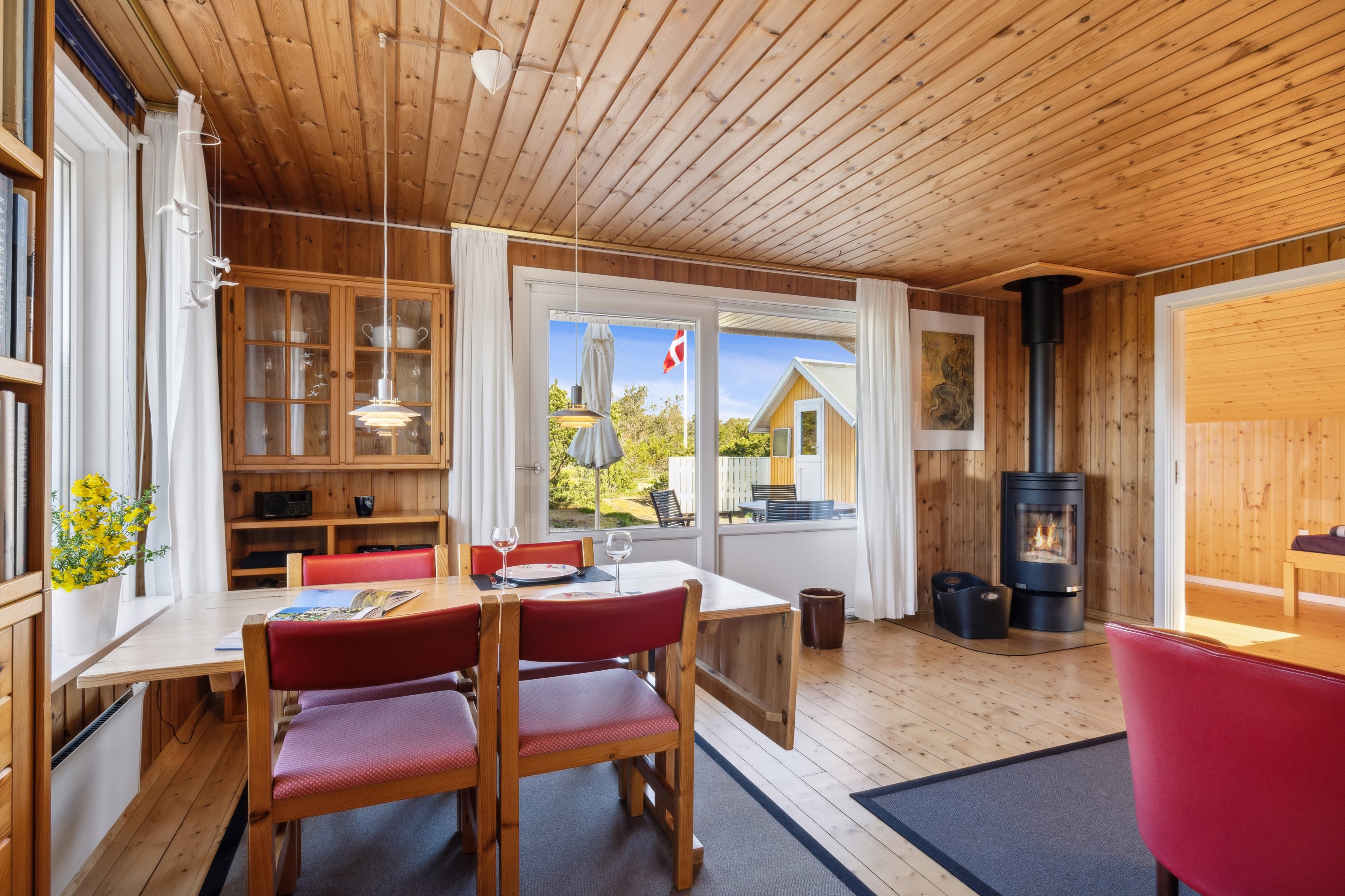 Fremhævet stue billede i fuldskærmstilstand. Billede af Kistehøjvej 11, 8592 Anholt