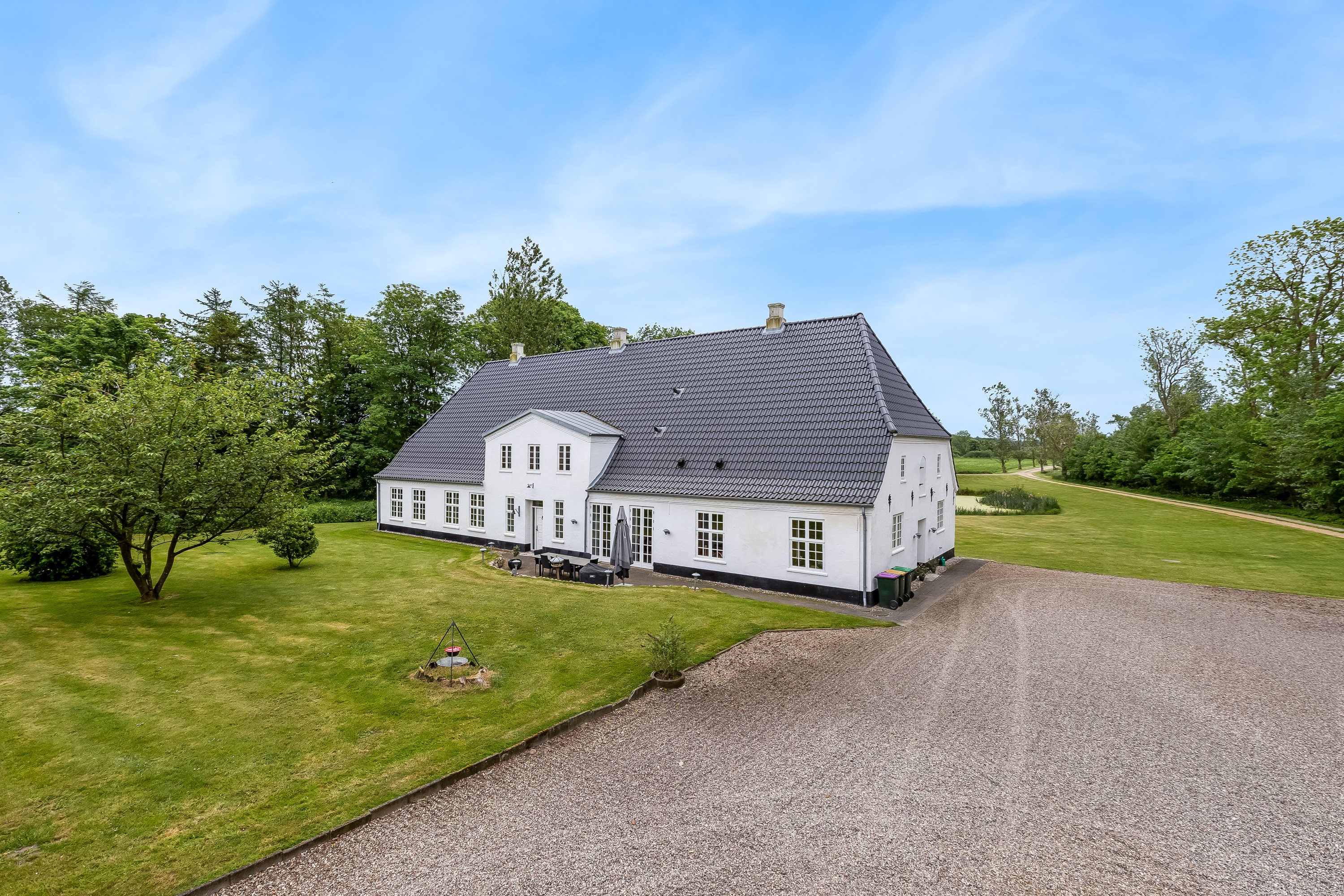 Fremhævet facade billede i fuldskærmstilstand. Billede af Flensborglandevej 44, St Tønde, 6270 Tønder