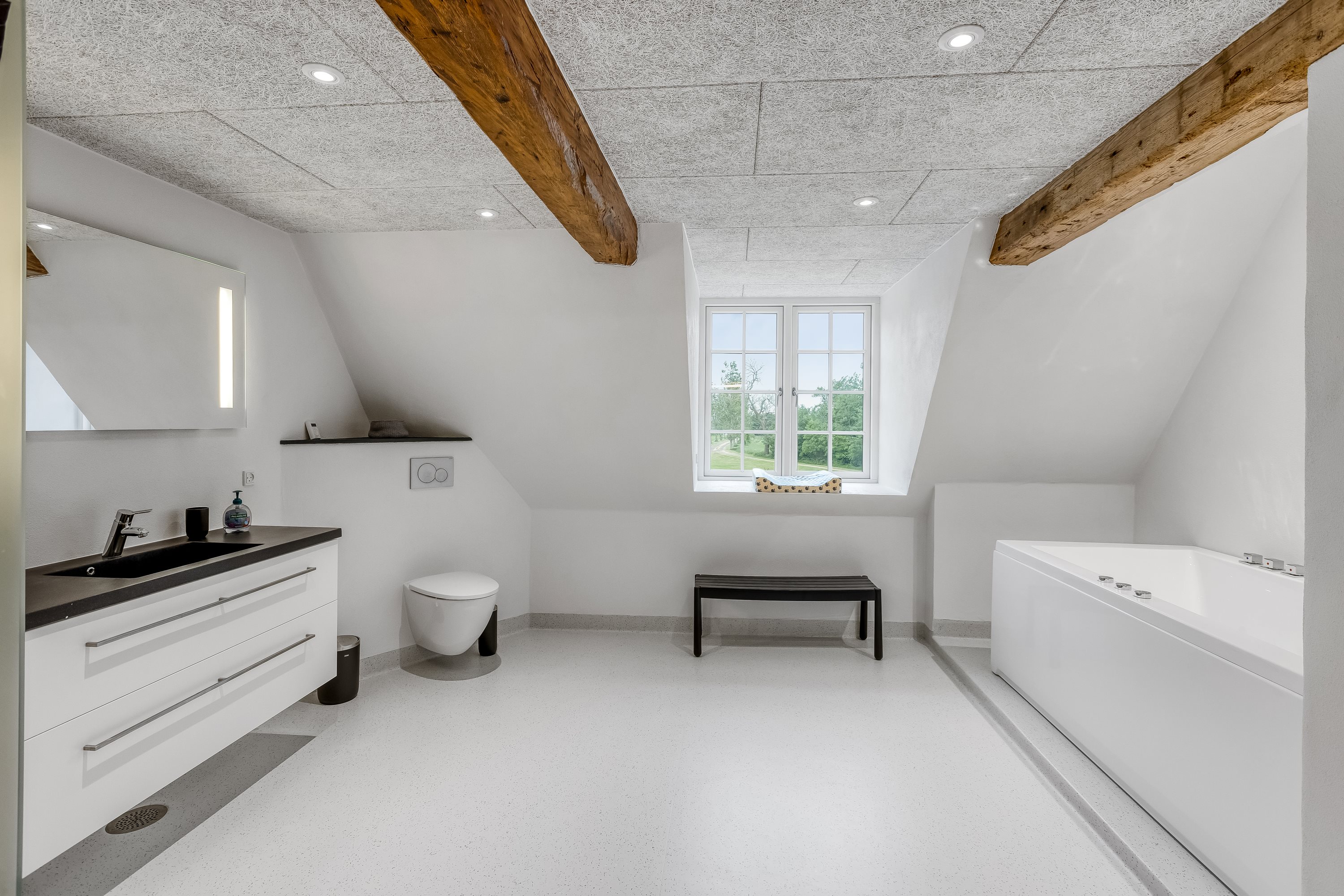 Fremhævet badeværelse billede i fuldskærmstilstand. Billede af Flensborglandevej 44, St Tønde, 6270 Tønder