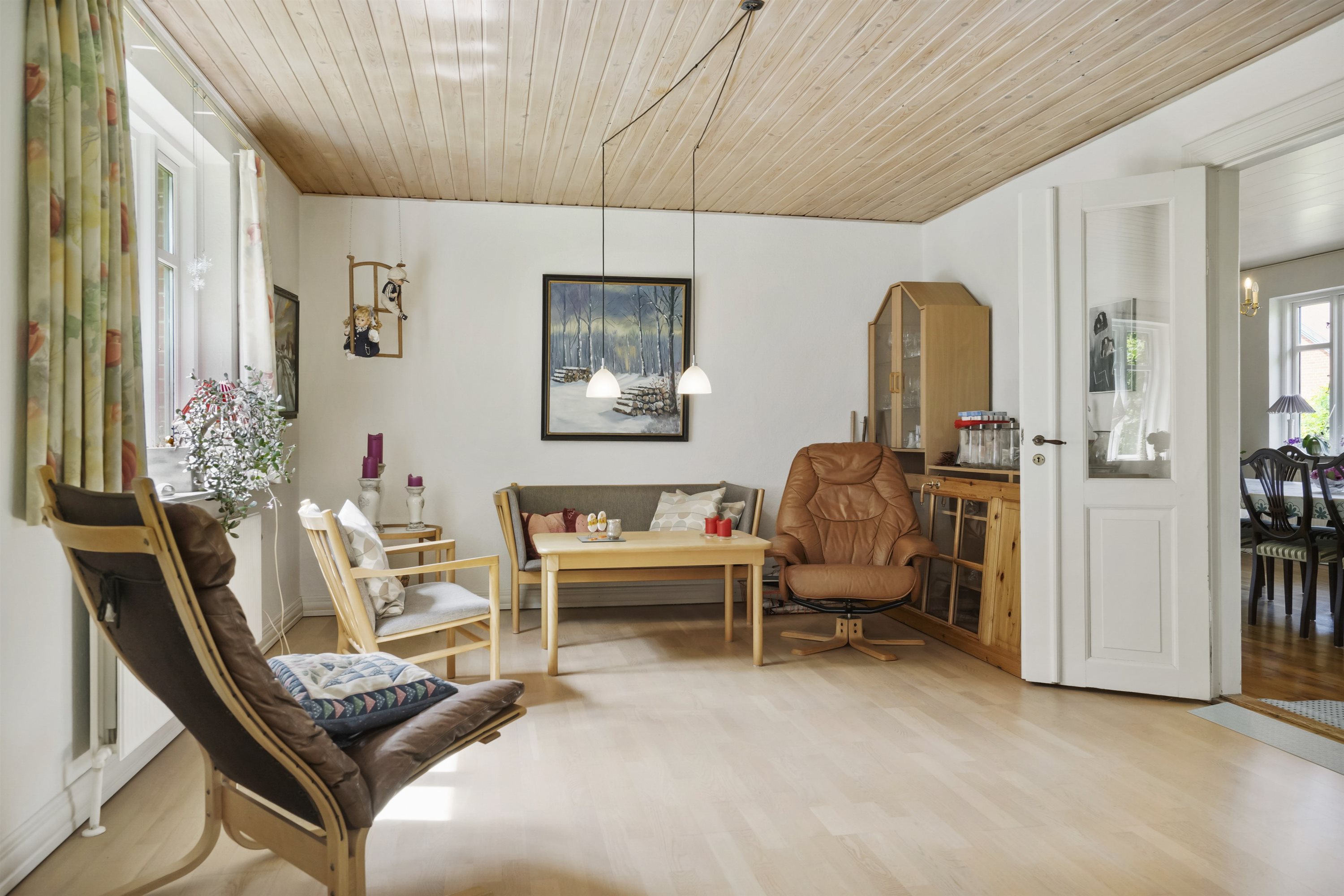 Fremhævet stue billede i fuldskærmstilstand. Billede af Ettrupvej 85, 9620 Aalestrup