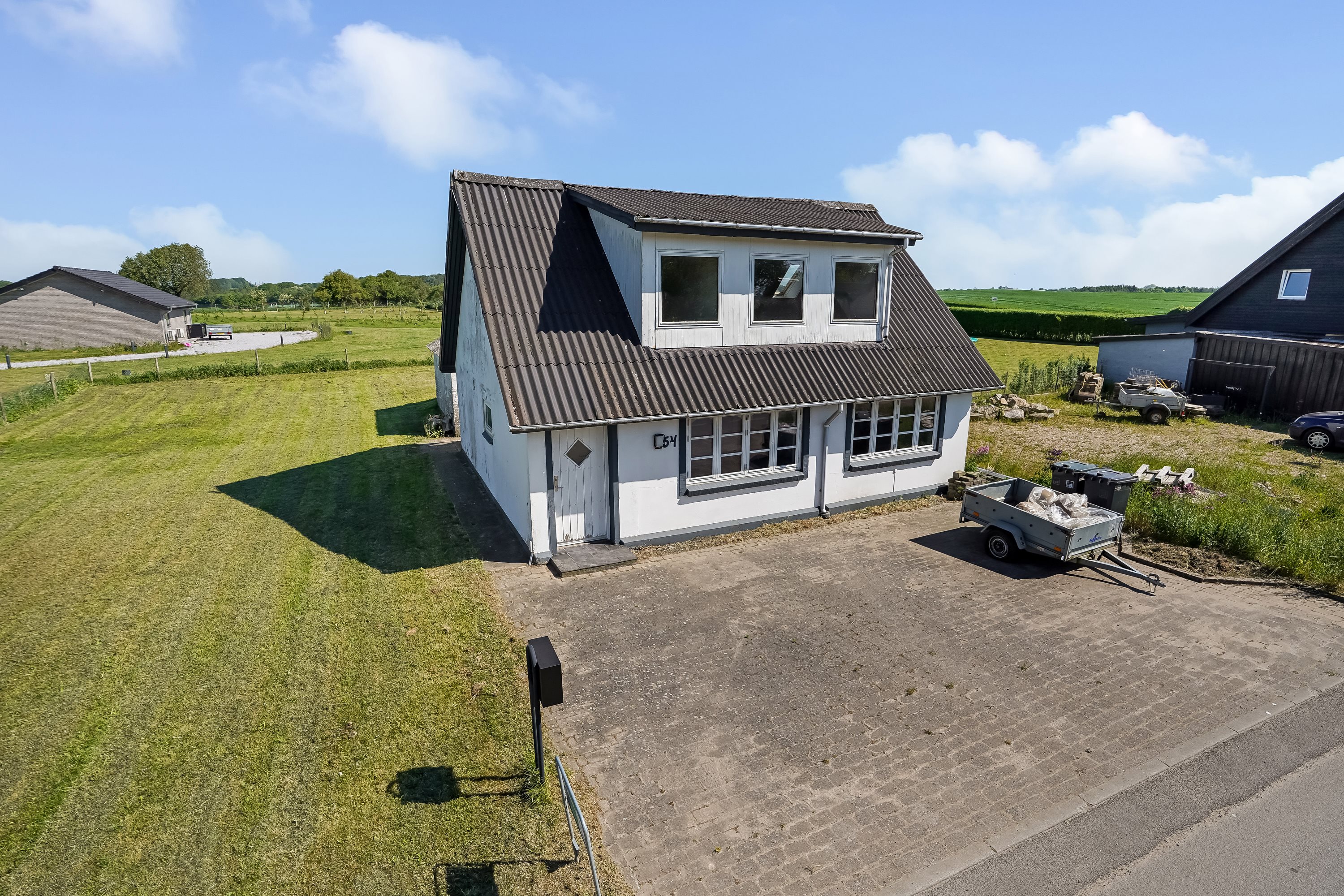 Fremhævet ejendommen billede i fuldskærmstilstand. Billede af Grædstrupvej 54, Davding, 8740 Brædstrup