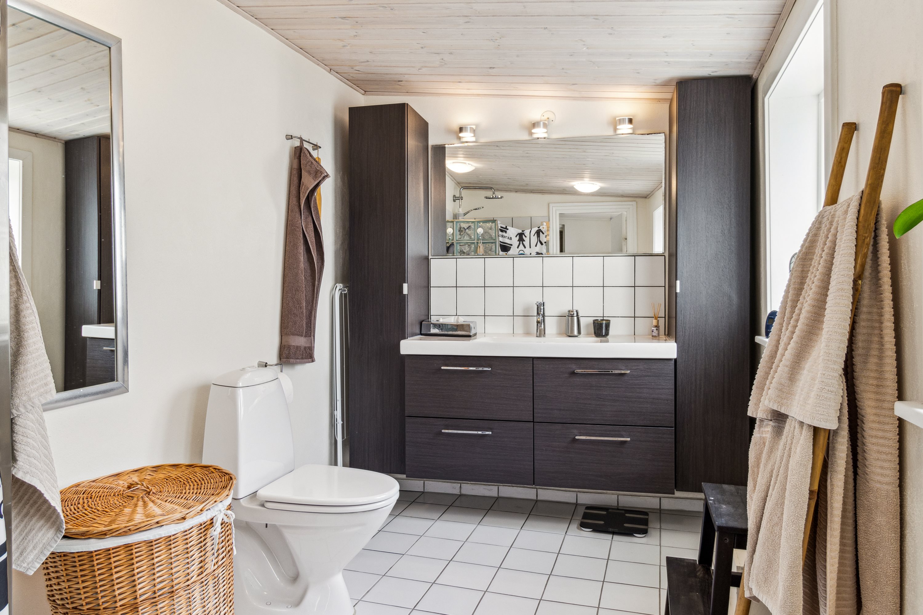 Fremhævet badeværelse billede i fuldskærmstilstand. Billede af Grønnegade 26, 6760 Ribe