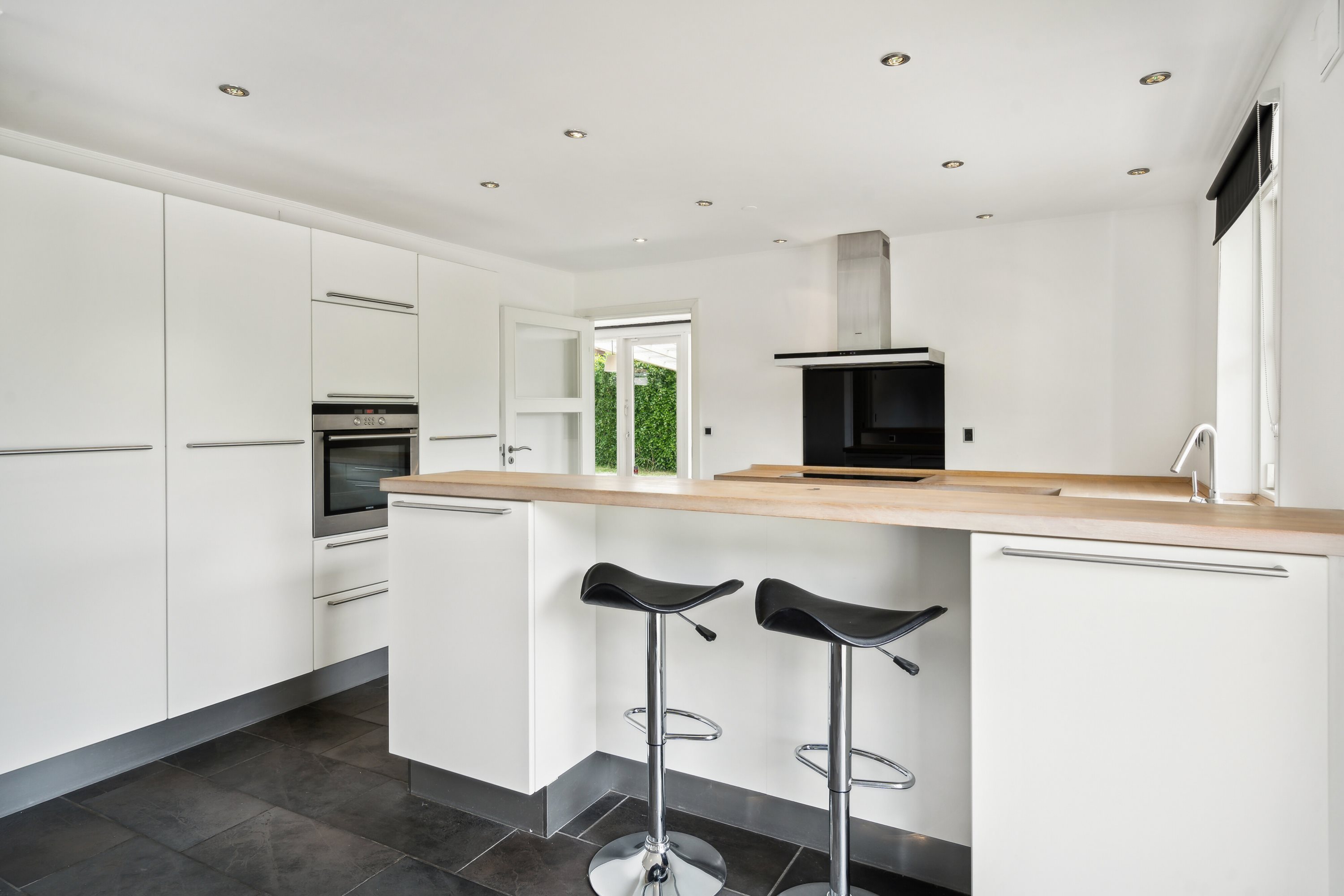 Fremhævet køkken billede i fuldskærmstilstand. Billede af Kirkegade 77, Hjordkær, 6230 Rødekro