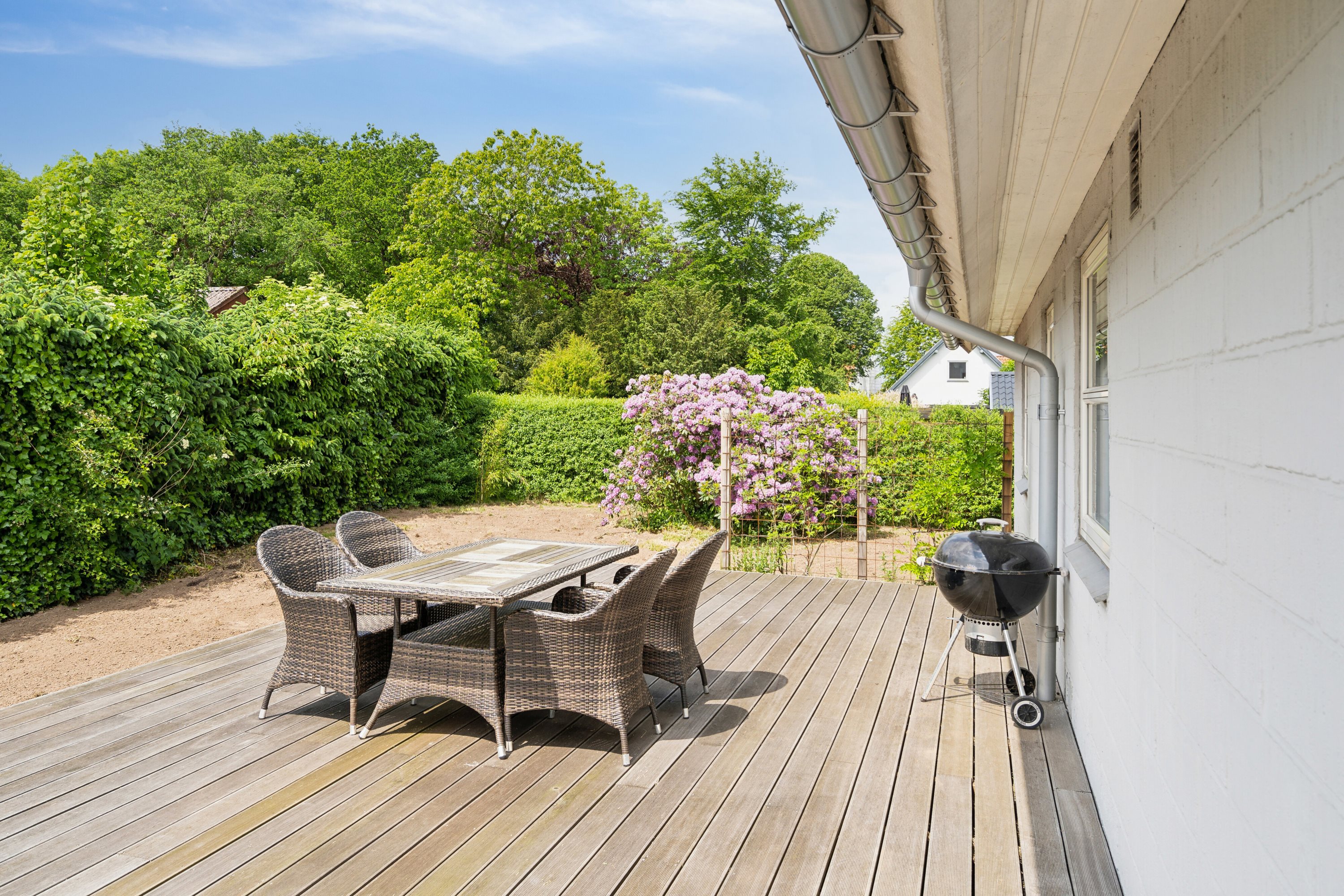 Fremhævet terrasse billede i fuldskærmstilstand. Billede af Kirkegade 77, Hjordkær, 6230 Rødekro