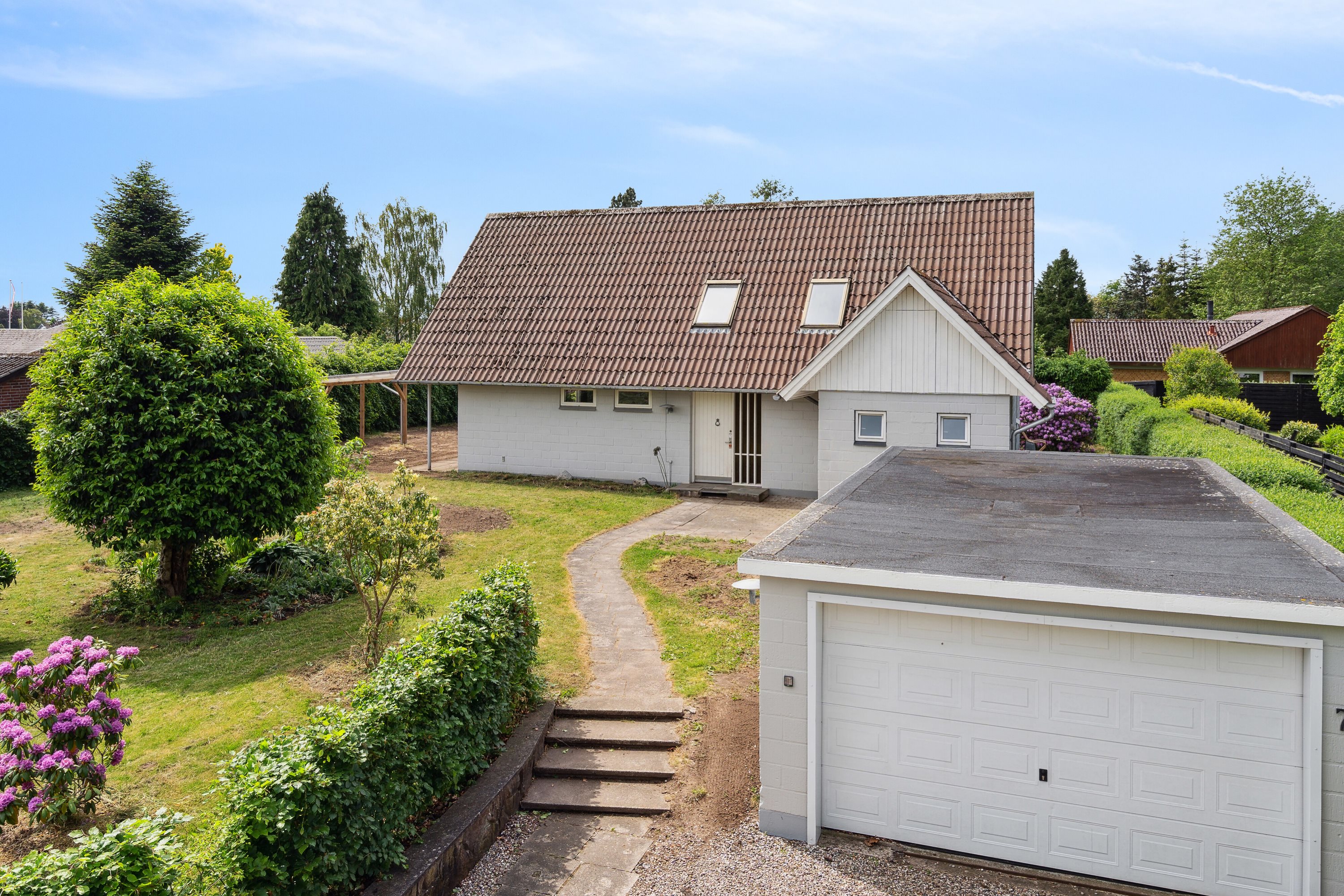 Miniaturebillede 1: set fra vejen. Billede af Kirkegade 77, Hjordkær, 6230 Rødekro