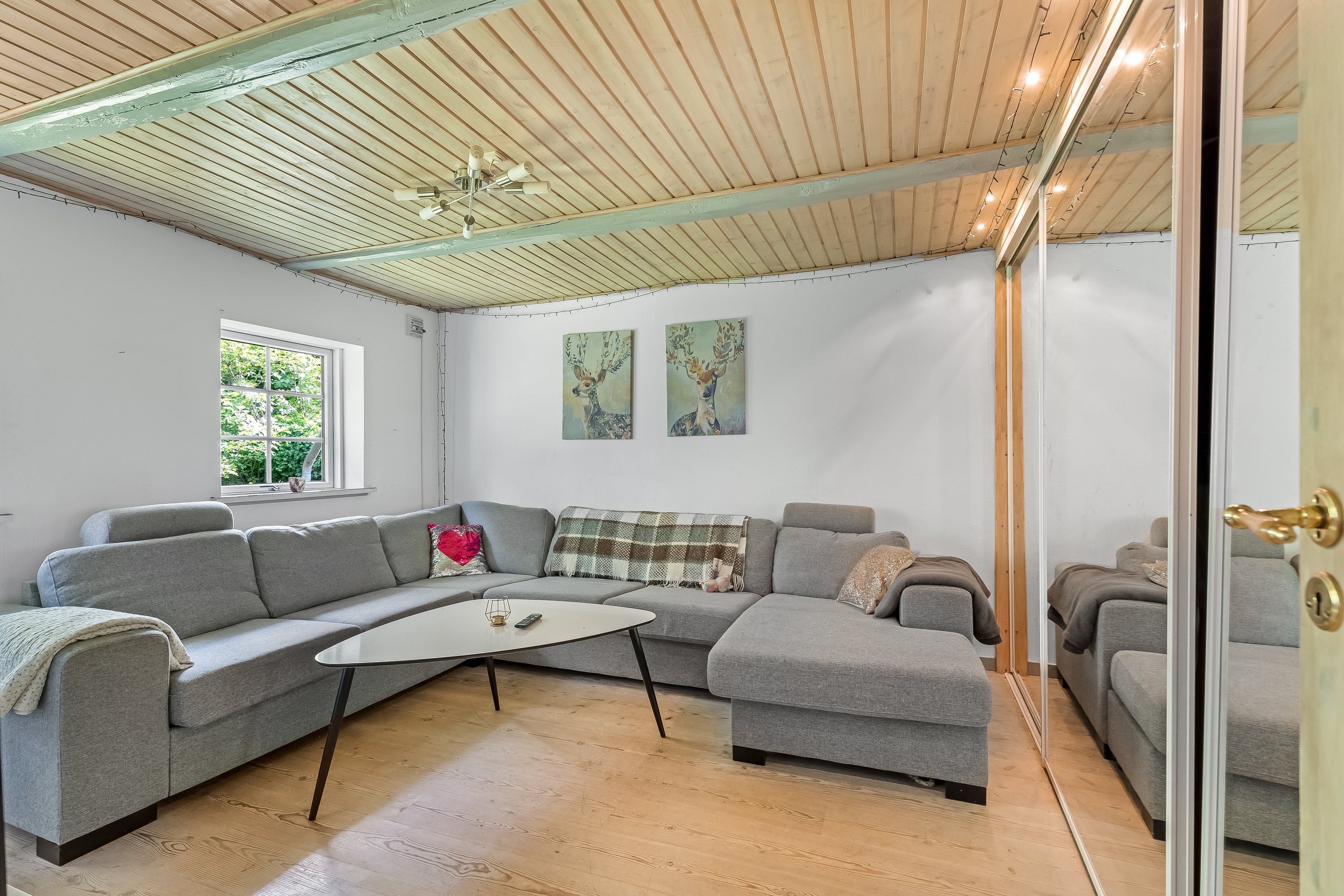 Fremhævet stue billede i fuldskærmstilstand. Billede af Østofte Gade 74, 4951 Nørreballe