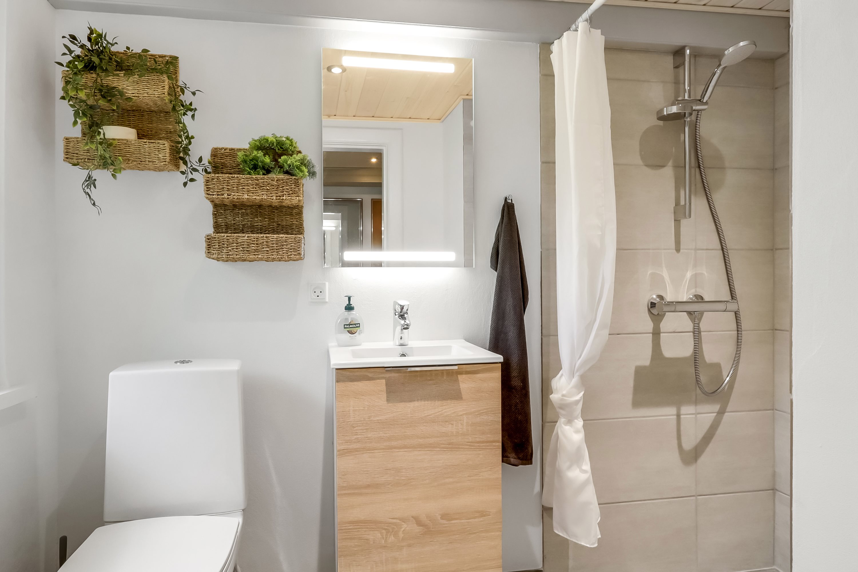 Fremhævet badeværelse billede i fuldskærmstilstand. Billede af Houvej 6, Stoense Udflytter, 5953 Tranekær