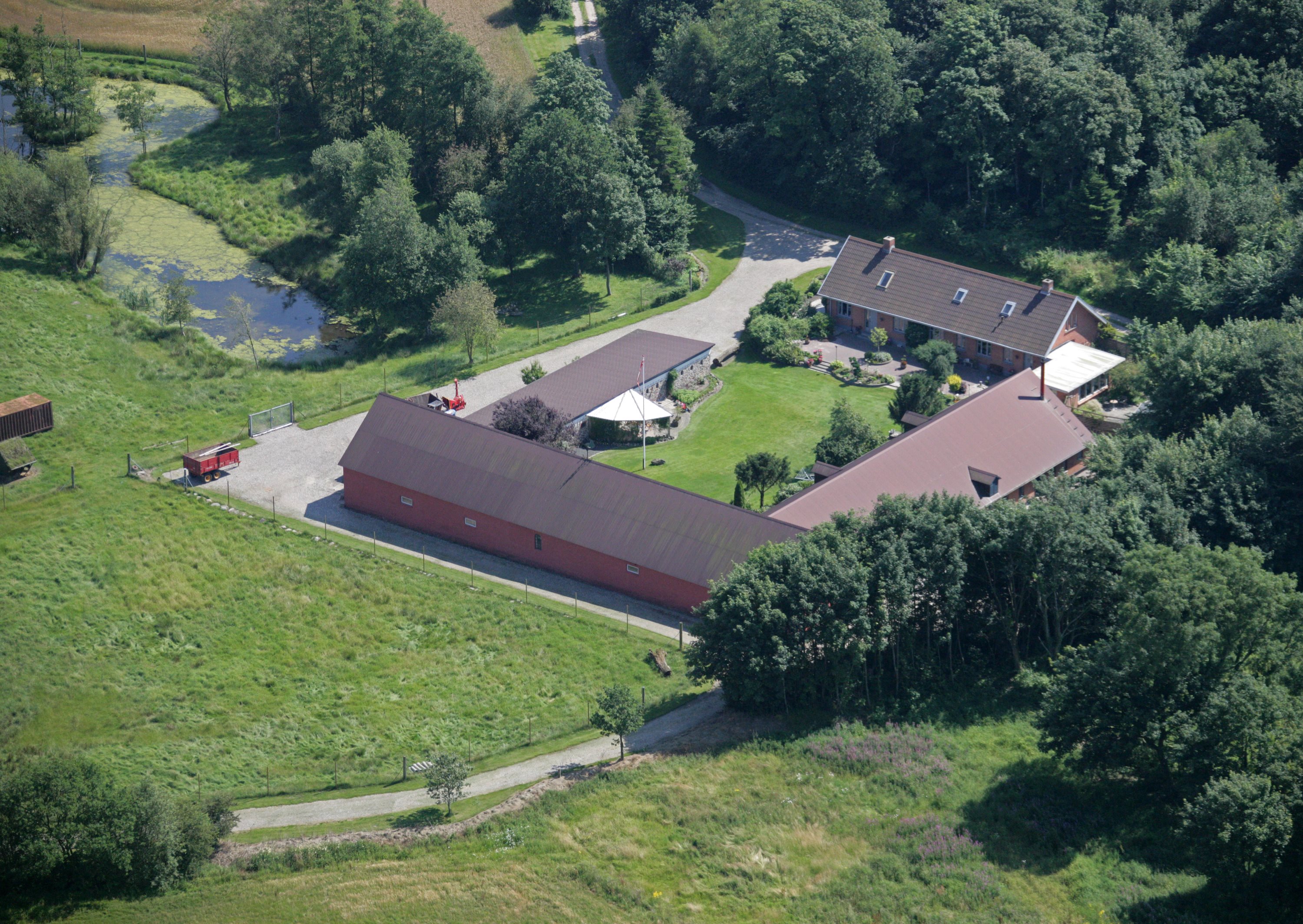 Miniaturebillede 1: luftfoto. Billede af Ettrupvej 85, 9620 Aalestrup