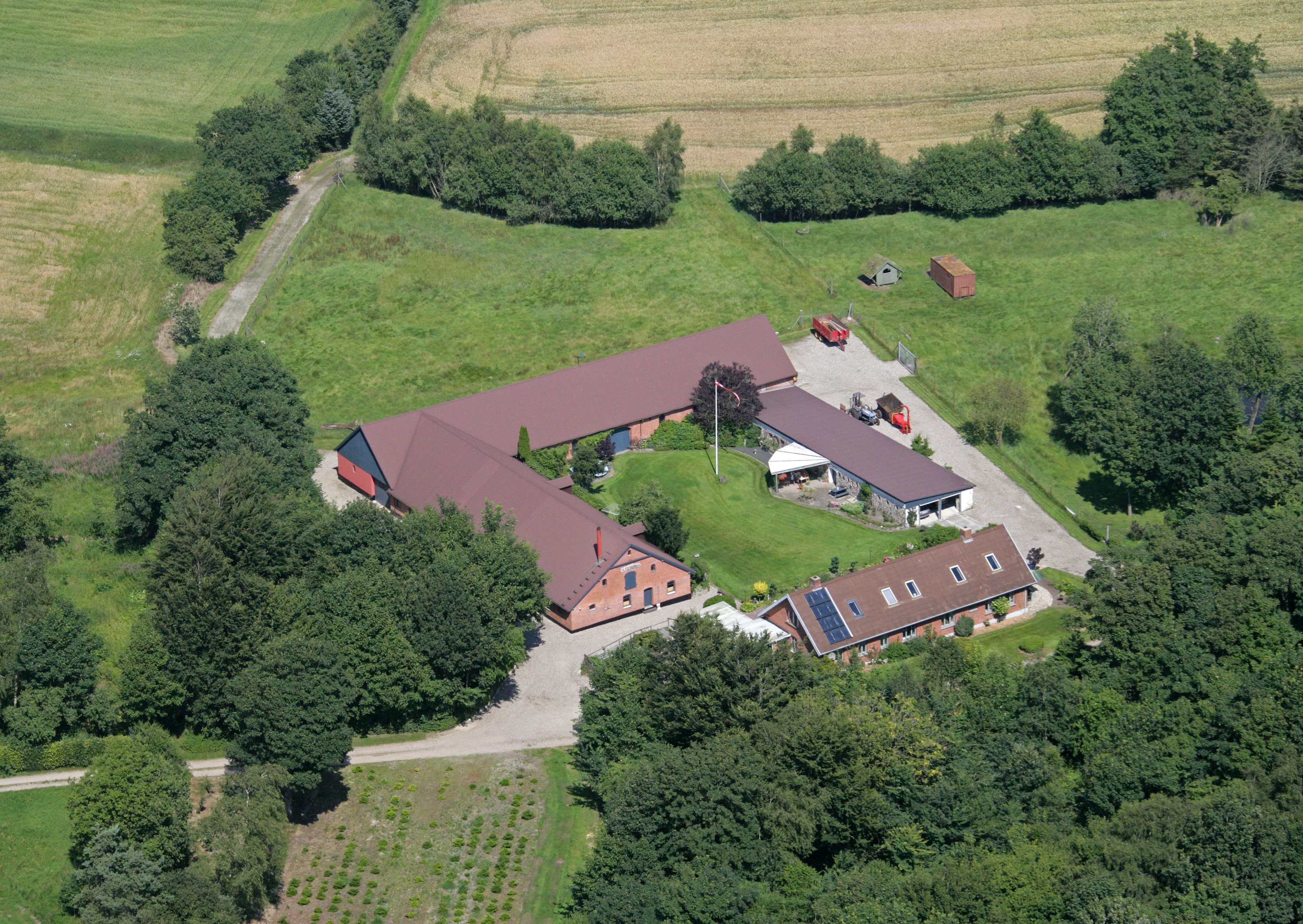 Fremhævet luftfoto billede i fuldskærmstilstand. Billede af Ettrupvej 85, 9620 Aalestrup