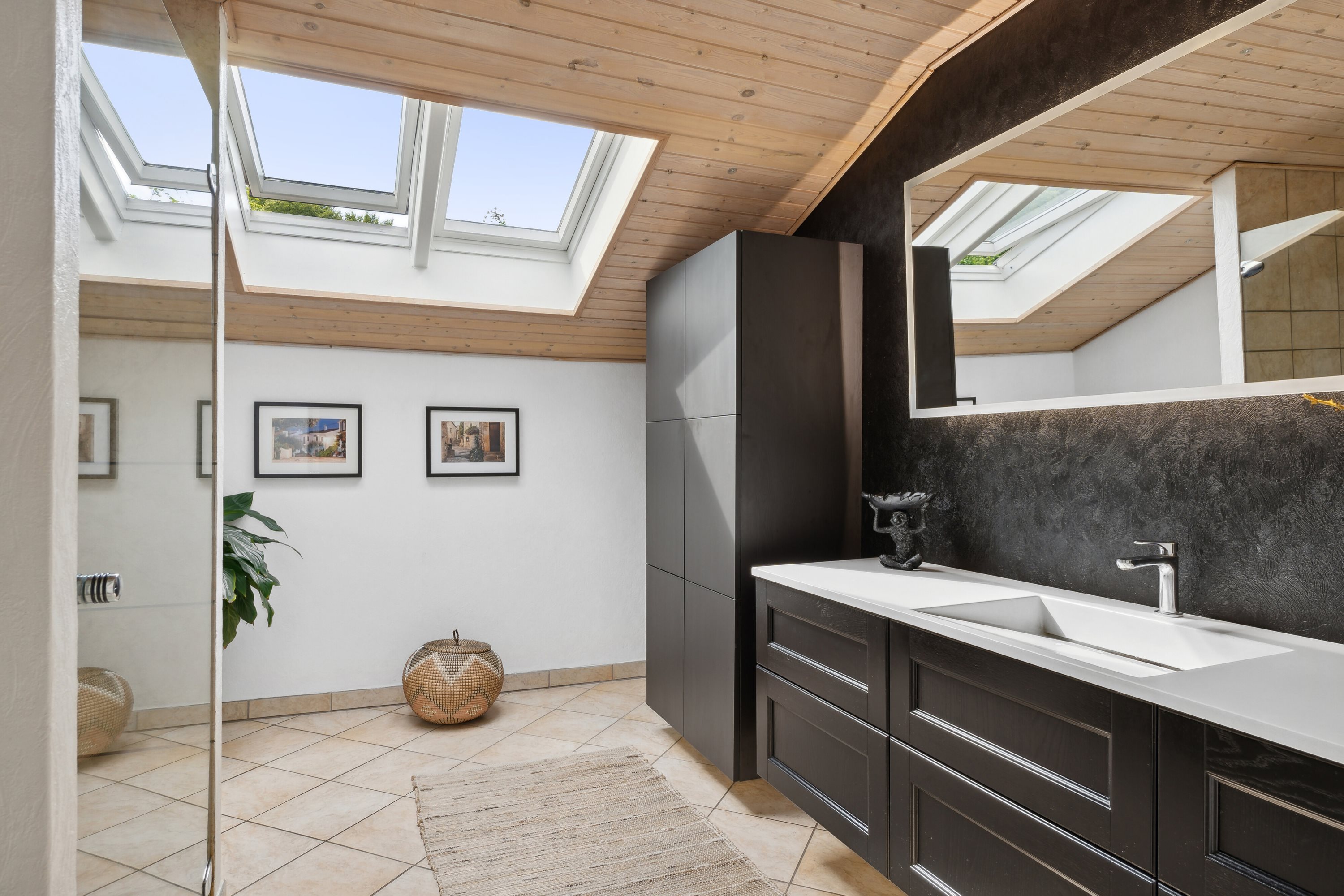 Fremhævet badeværelse billede i fuldskærmstilstand. Billede af Funder Bakke 55, 8600 Silkeborg