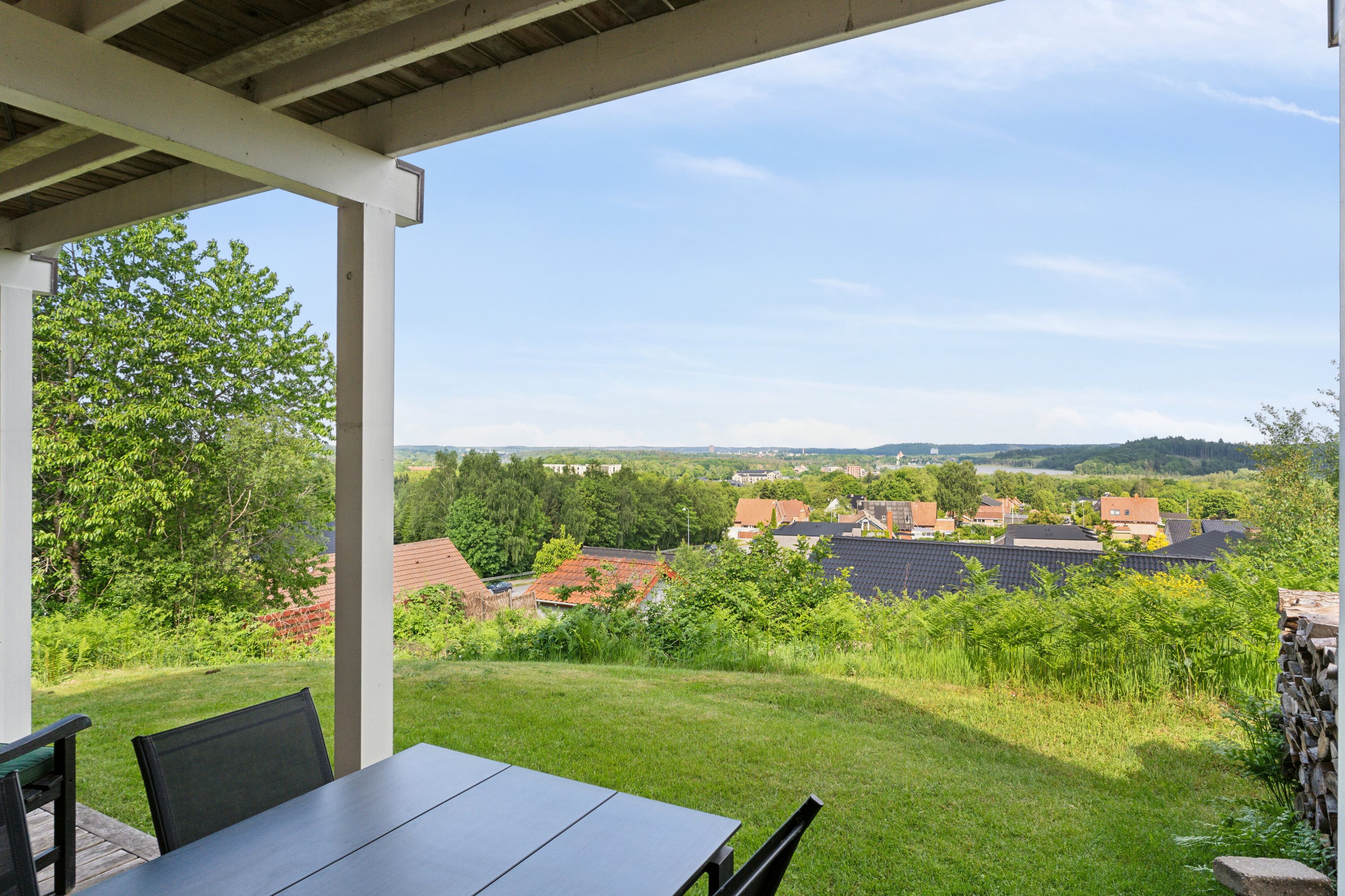 Miniaturebillede 2: overdækket terrasse. Billede af Funder Bakke 55, 8600 Silkeborg