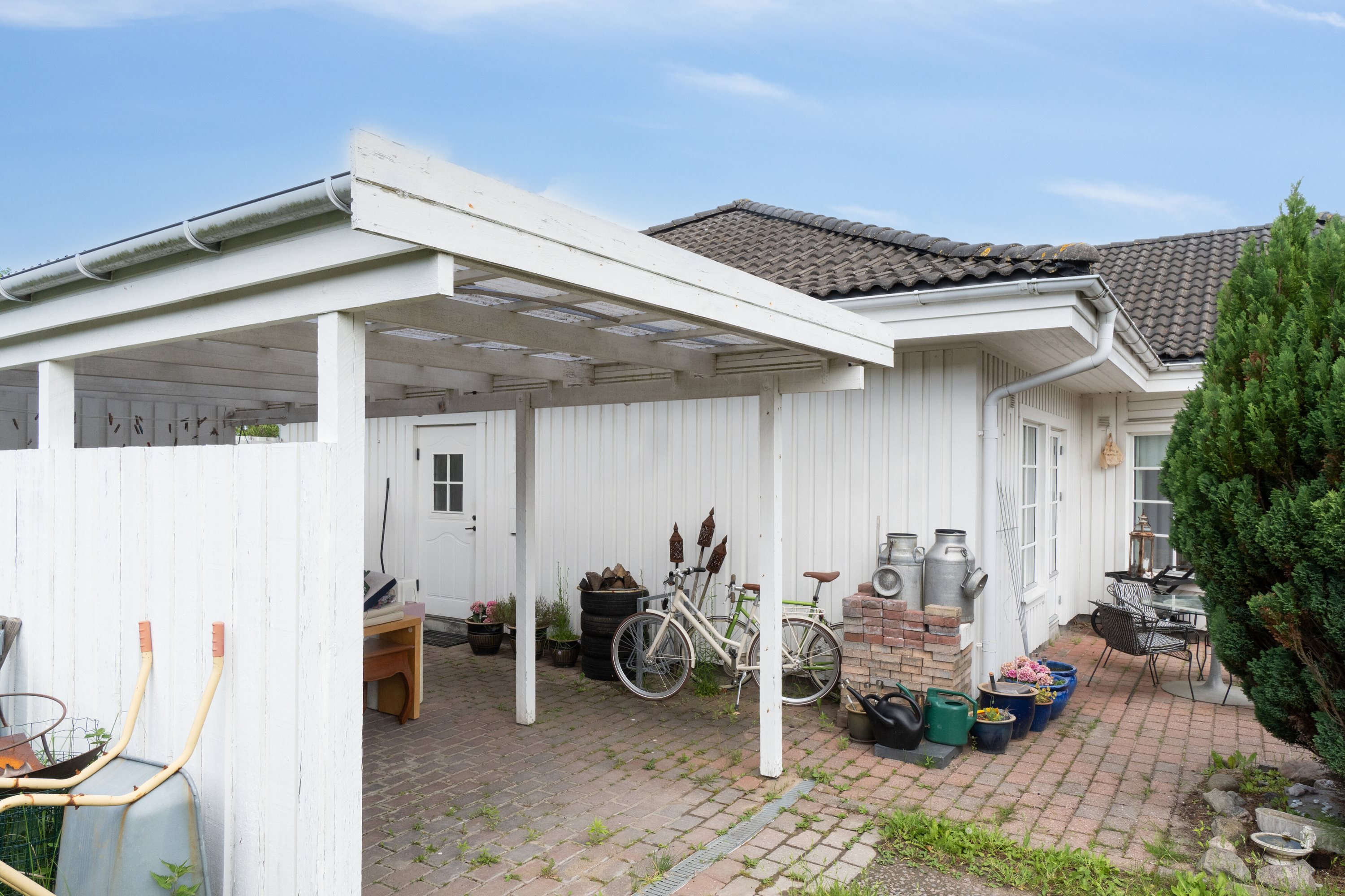 Fremhævet overdækket terrasse billede i fuldskærmstilstand. Billede af Hanevænget 9, Hanehoved, 3300 Frederiksværk