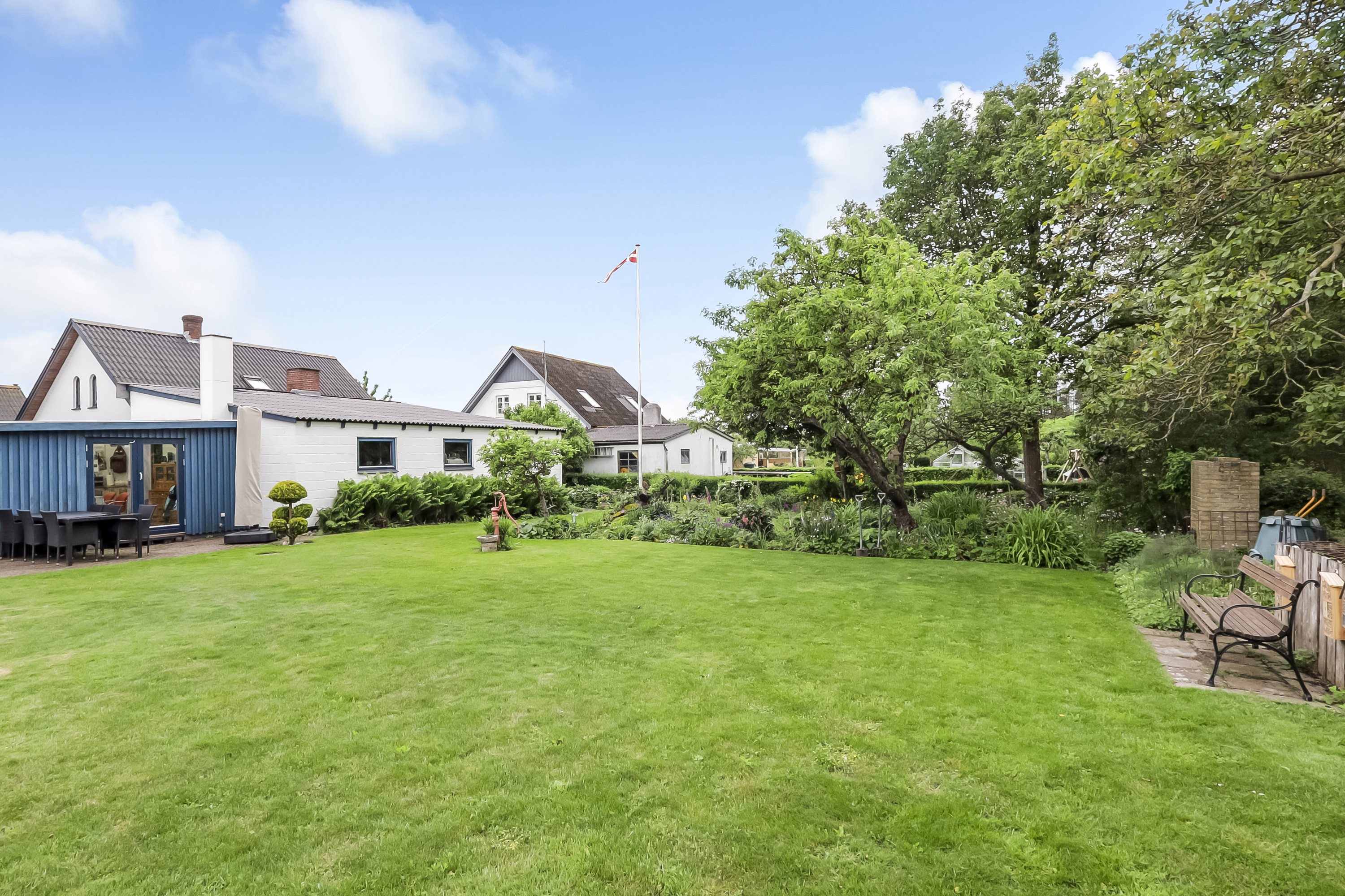 Fremhævet have billede i fuldskærmstilstand. Billede af Fjællebrovejen 32, Fjællebroen, 5762 Vester Skerninge