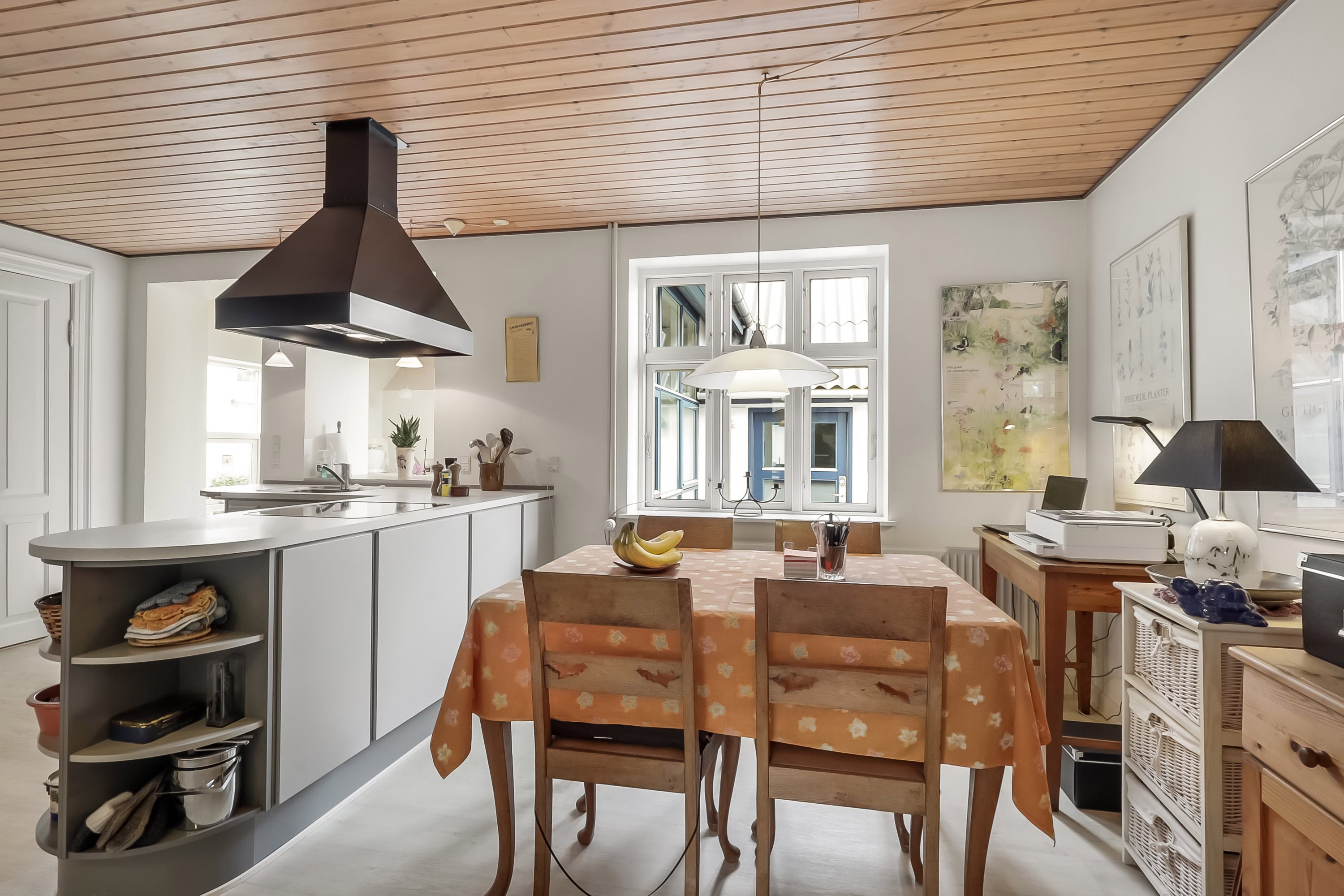 Fremhævet køkken billede i fuldskærmstilstand. Billede af Fjællebrovejen 32, Fjællebroen, 5762 Vester Skerninge