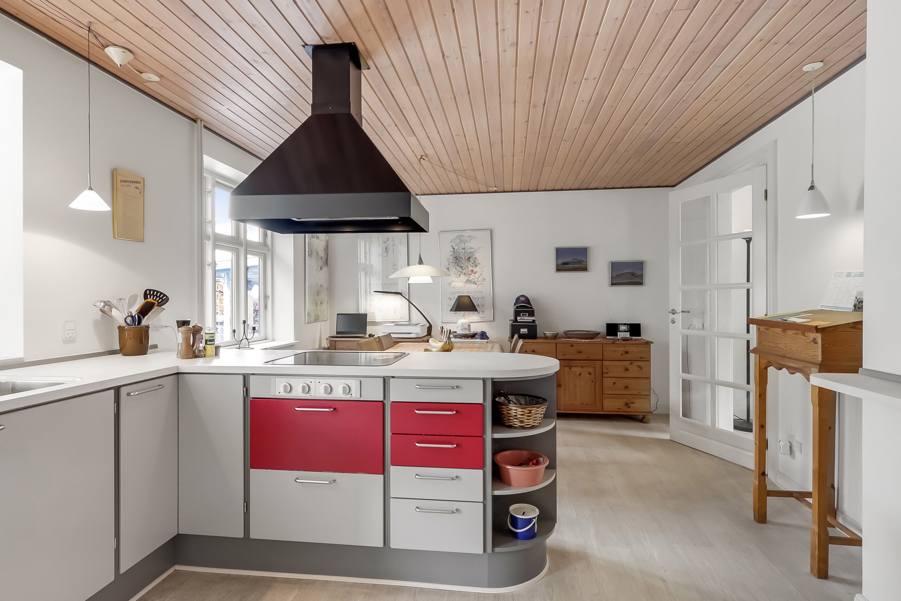 Fremhævet køkken billede i fuldskærmstilstand. Billede af Fjællebrovejen 32, Fjællebroen, 5762 Vester Skerninge