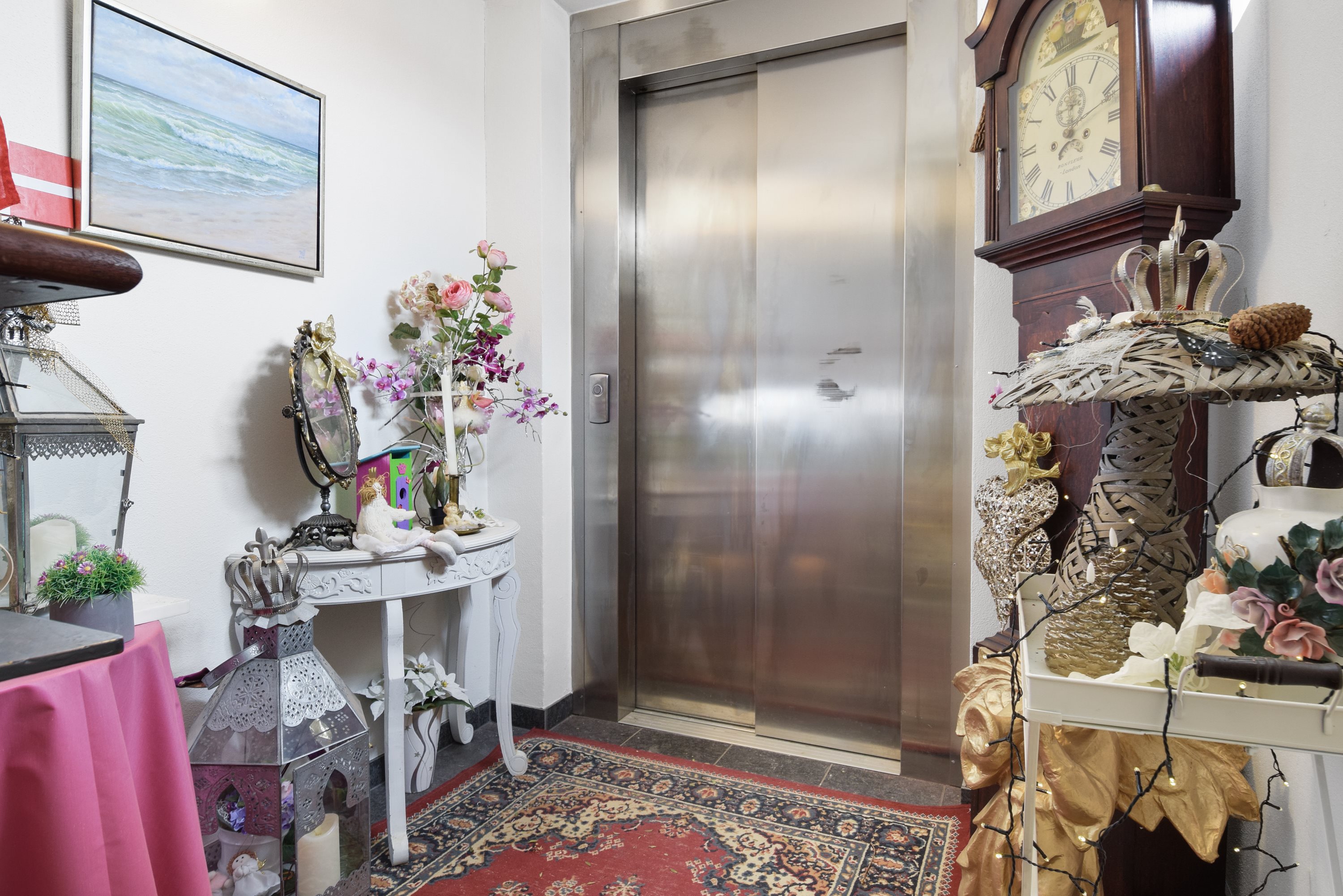 Fremhævet repos ved elevator billede i fuldskærmstilstand. Billede af Adelgade 95, 4., 8660 Skanderborg