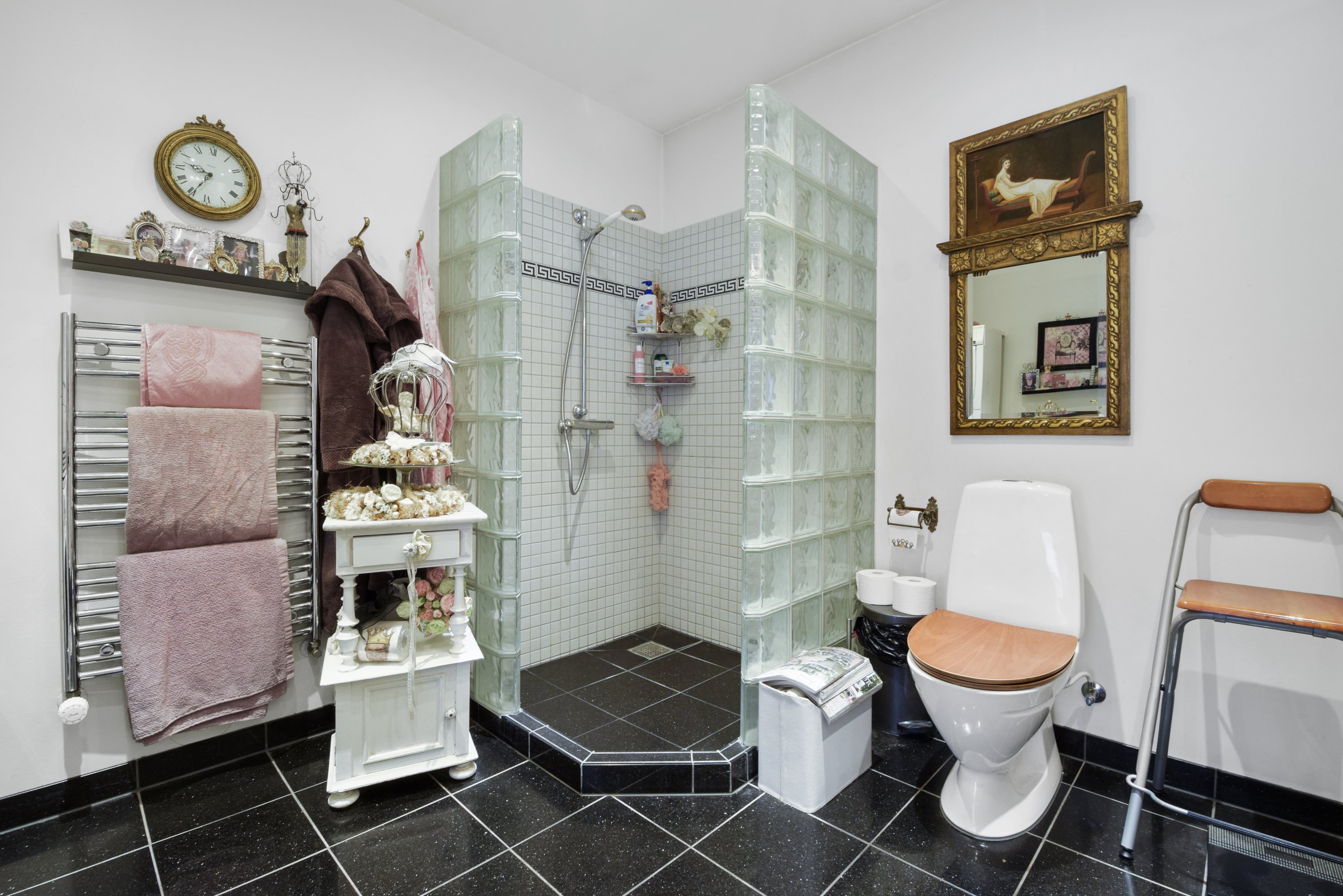 Fremhævet badeværelse billede i fuldskærmstilstand. Billede af Adelgade 95, 4., 8660 Skanderborg