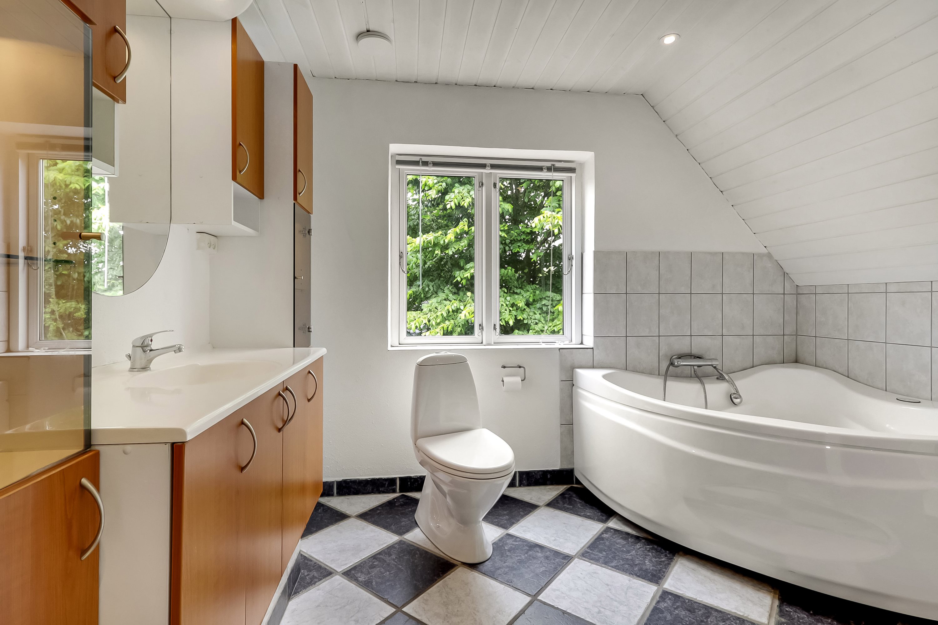 Fremhævet badeværelse billede i fuldskærmstilstand. Billede af Snødevej 71, Snøde, 5953 Tranekær