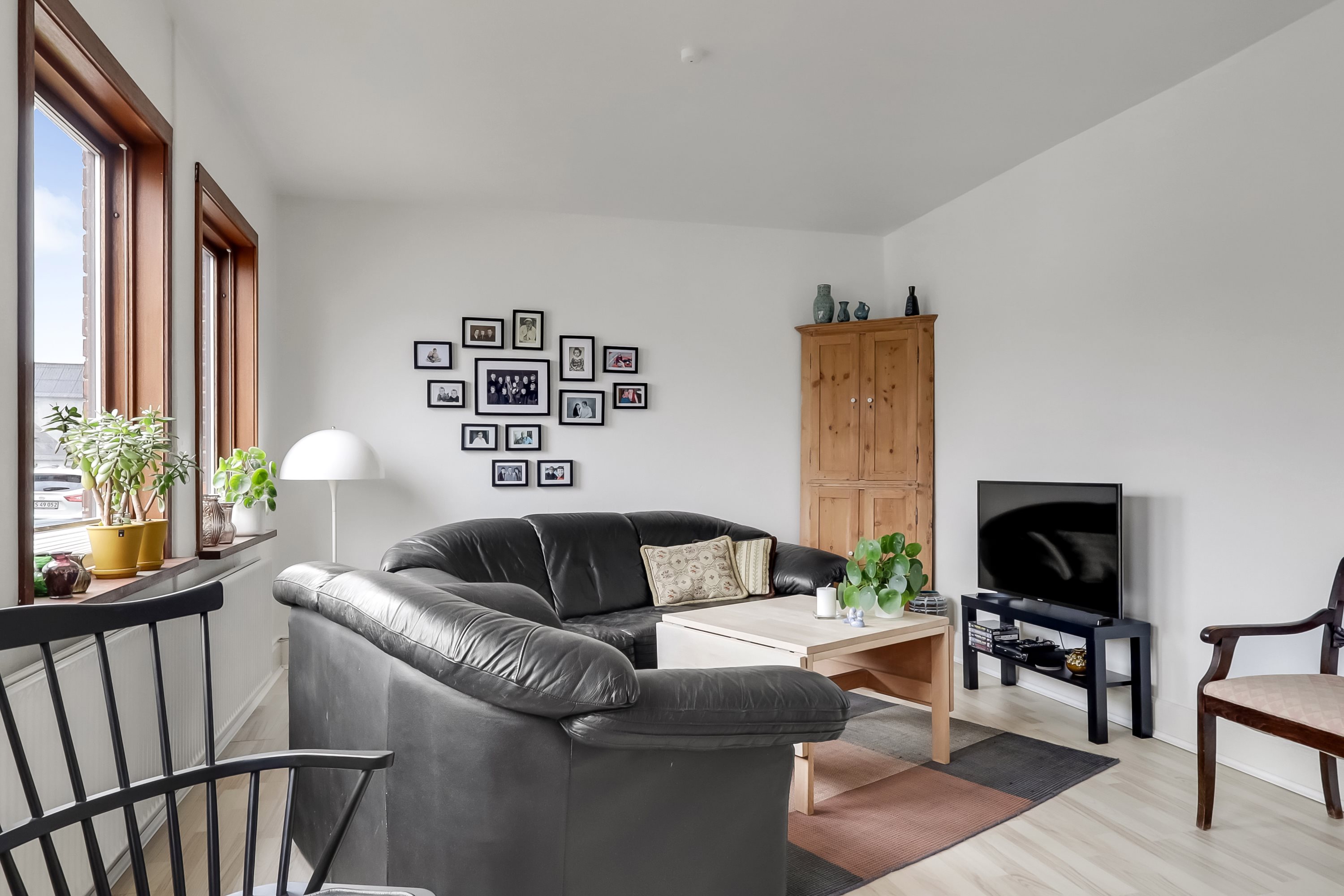 Fremhævet stue billede i fuldskærmstilstand. Billede af Nørrebro 108, 5900 Rudkøbing