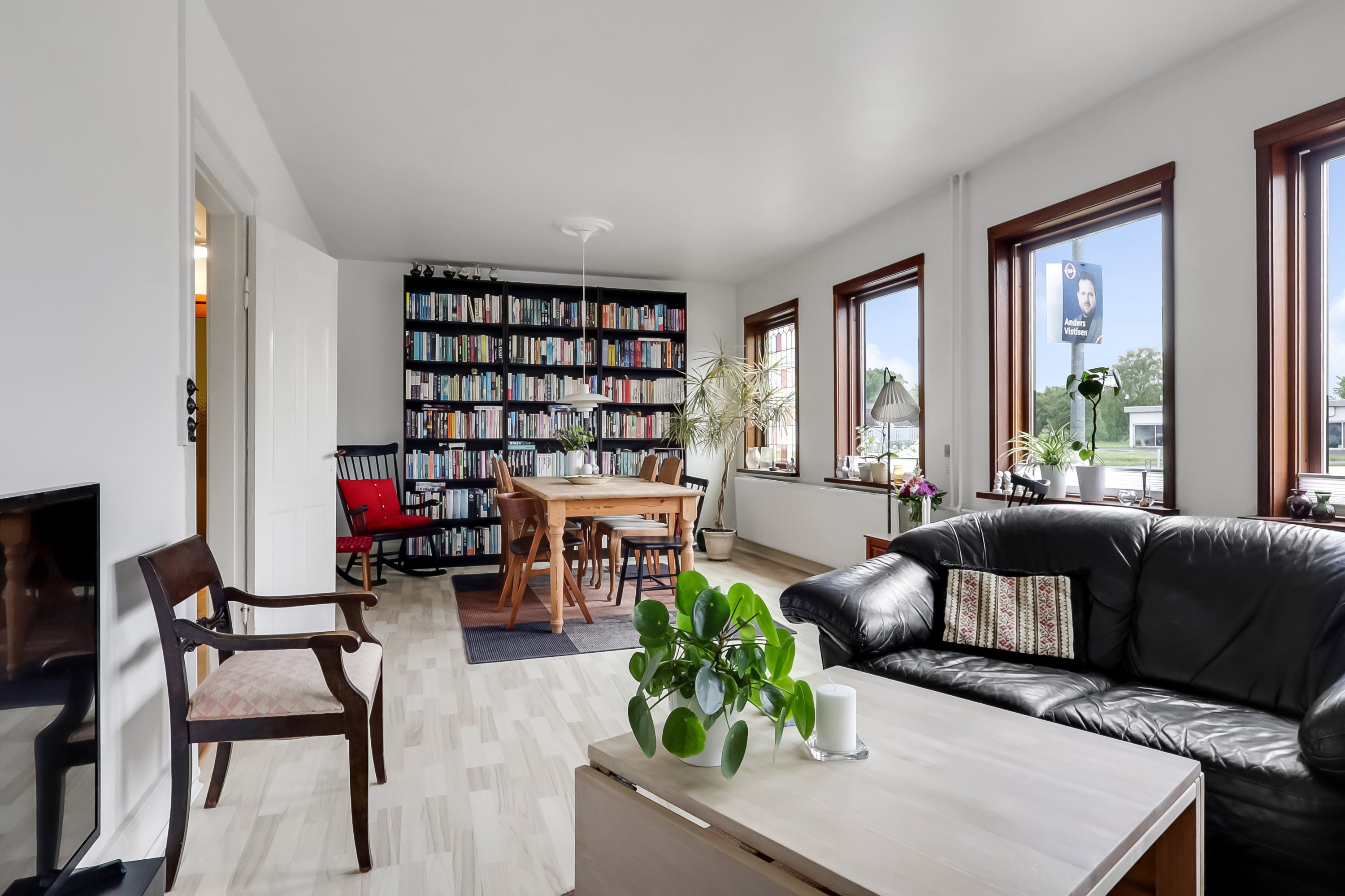 Fremhævet stue billede i fuldskærmstilstand. Billede af Nørrebro 108, 5900 Rudkøbing