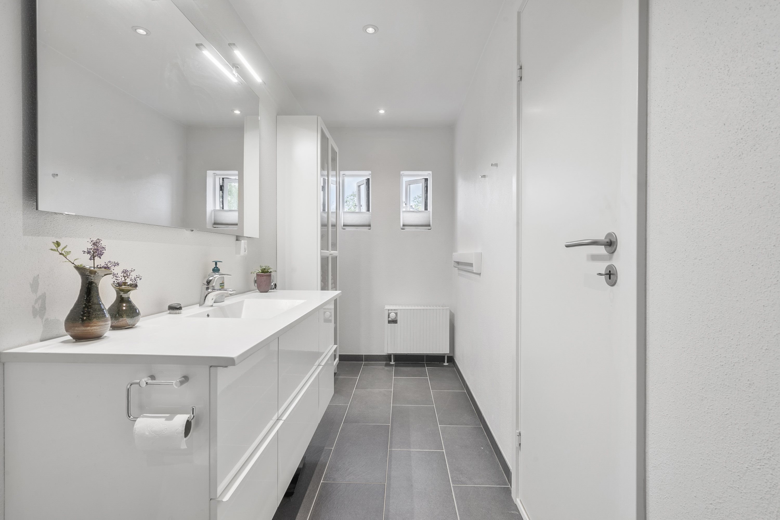 Fremhævet badeværelse billede i fuldskærmstilstand. Billede af Højvænget 207, Odder, 8300 Odder