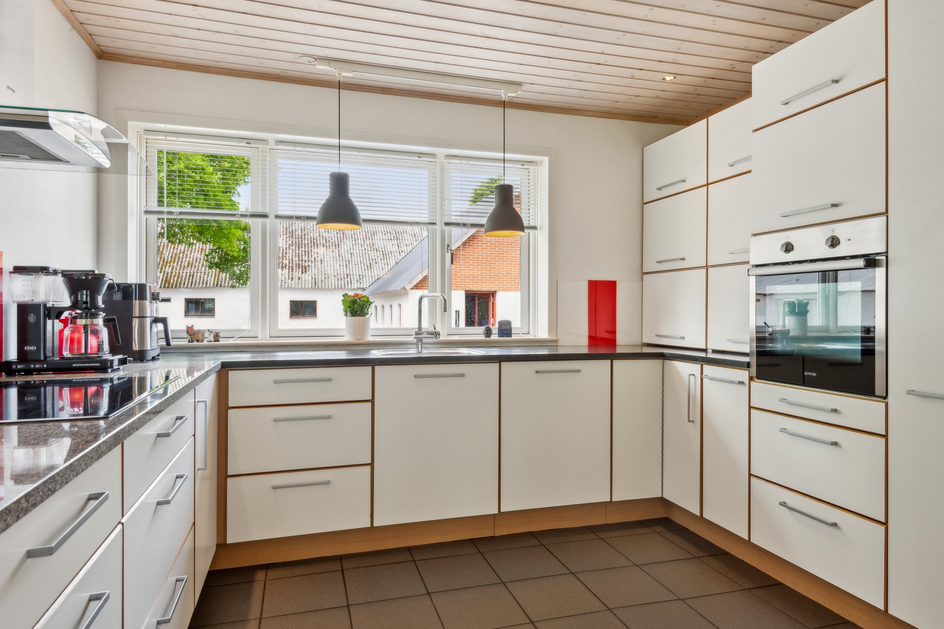 Fremhævet køkken billede i fuldskærmstilstand. Billede af Hjedsbækvej 71, Sørup, 9530 Støvring