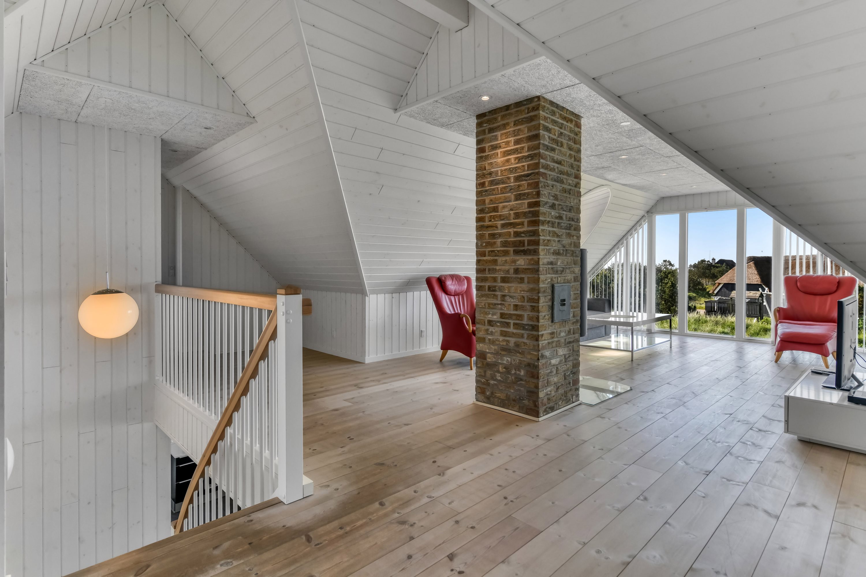 Fremhævet stue billede i fuldskærmstilstand. Billede af Horns Rev 2, 6857 Blåvand