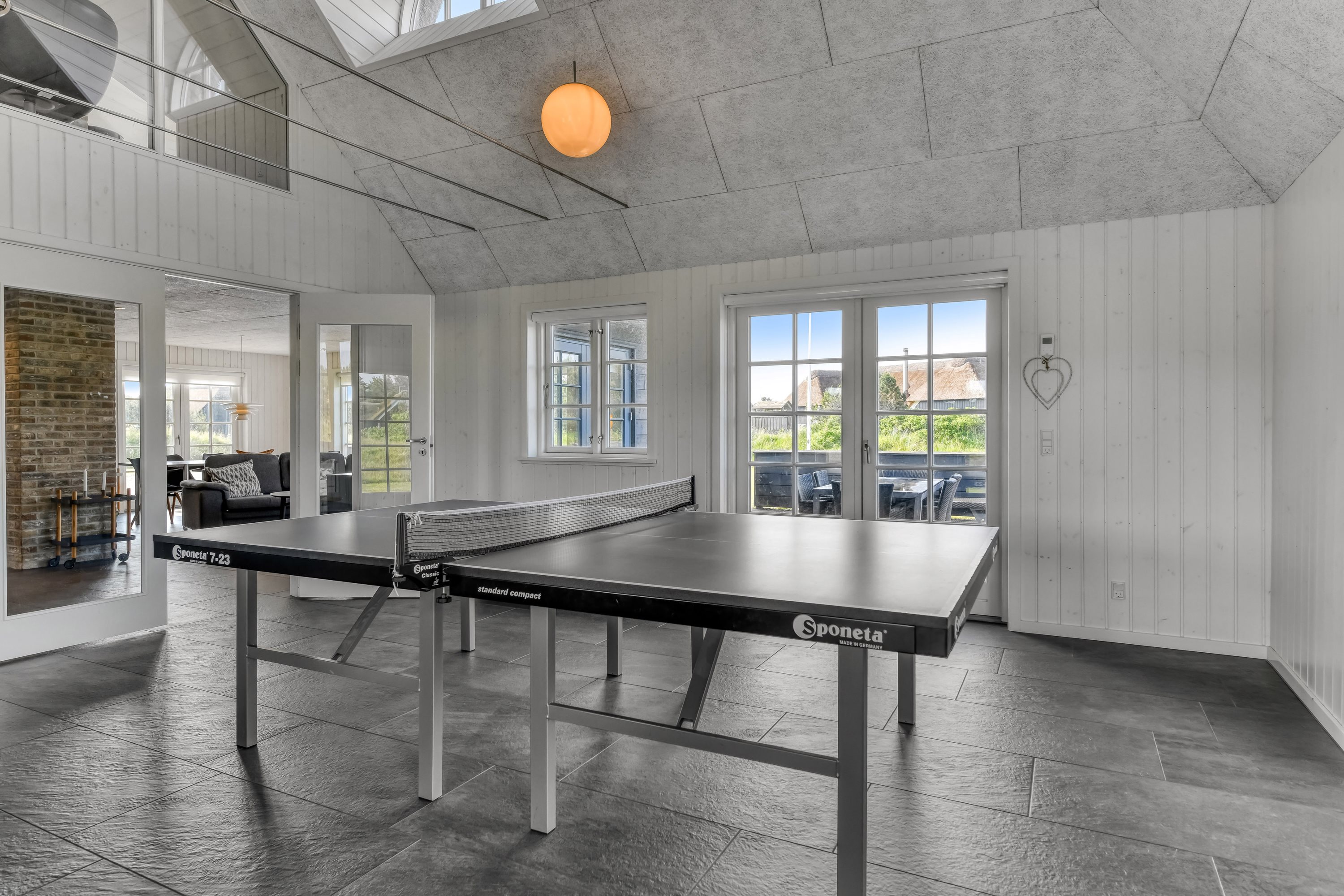 Fremhævet stue billede i fuldskærmstilstand. Billede af Horns Rev 2, 6857 Blåvand