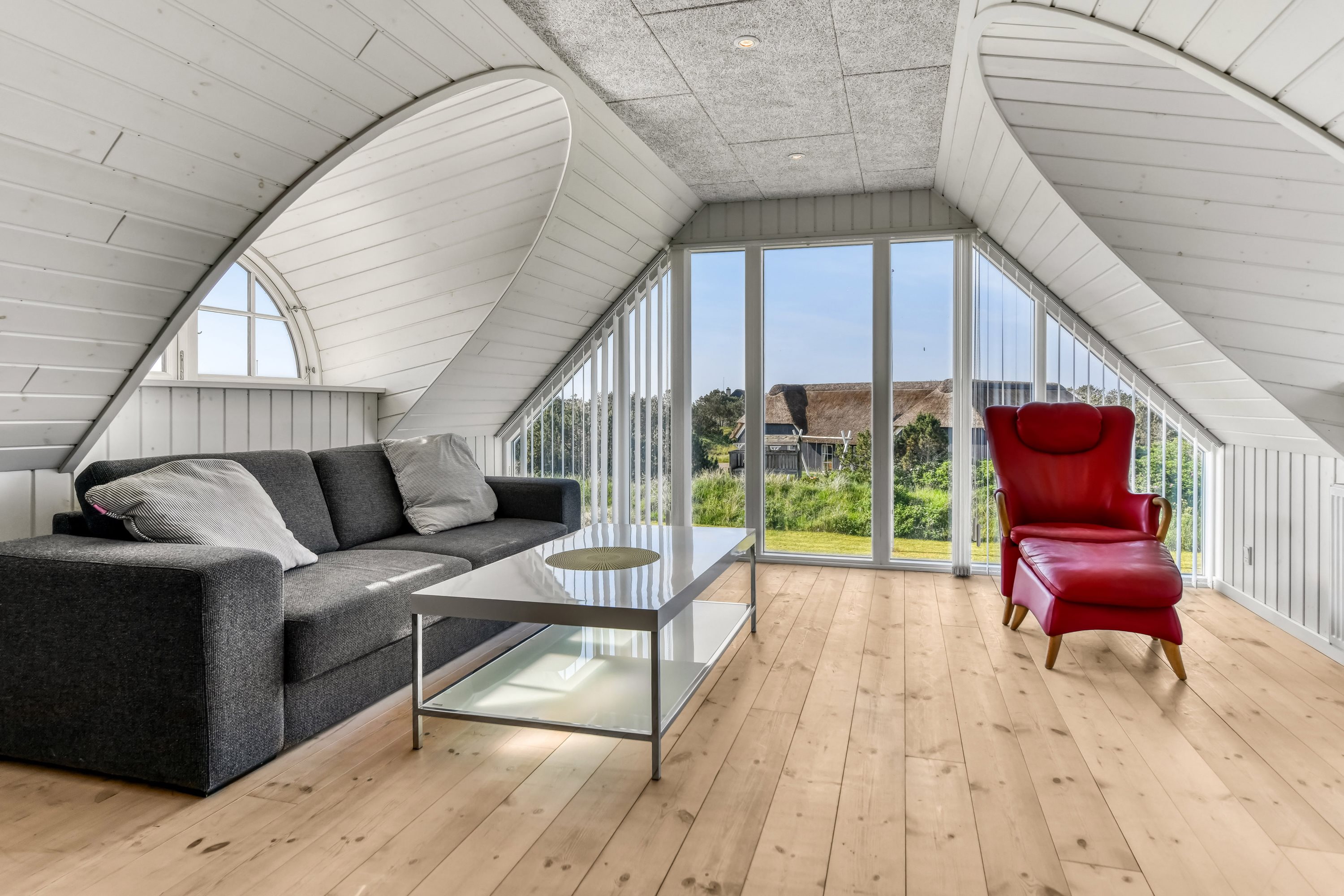 Fremhævet stue billede i fuldskærmstilstand. Billede af Horns Rev 2, 6857 Blåvand