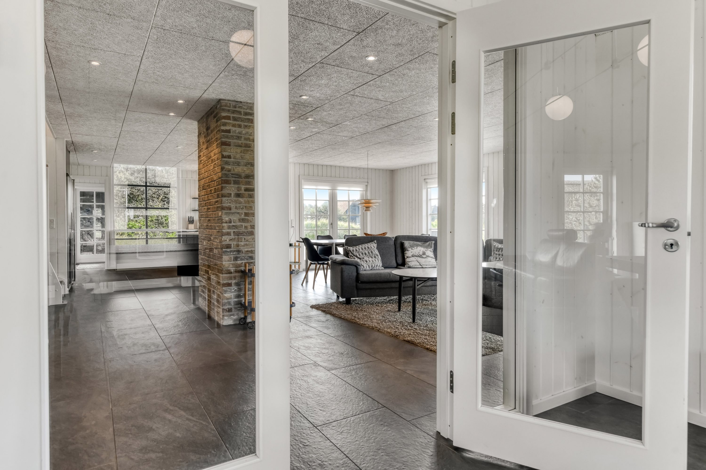 Fremhævet stue billede i fuldskærmstilstand. Billede af Horns Rev 2, 6857 Blåvand