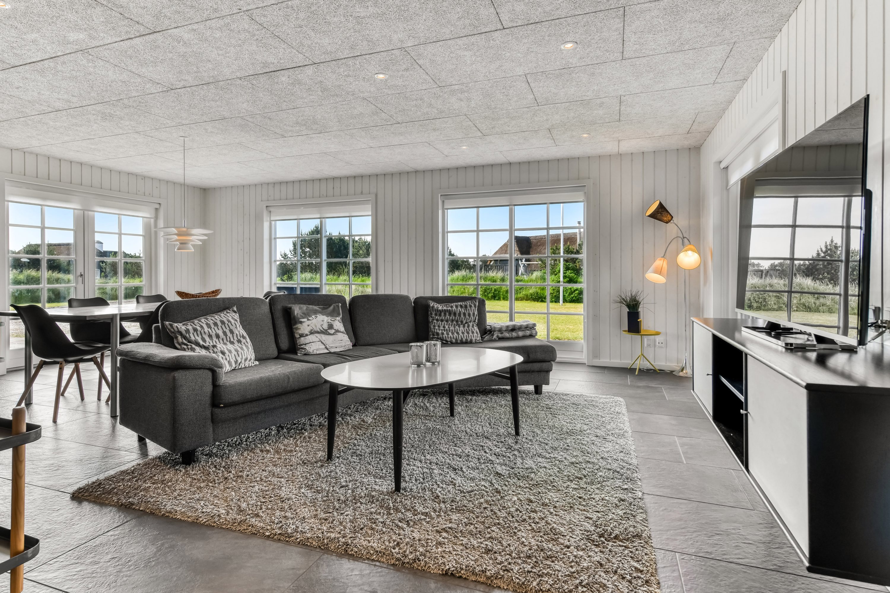 Fremhævet stue billede i fuldskærmstilstand. Billede af Horns Rev 2, 6857 Blåvand