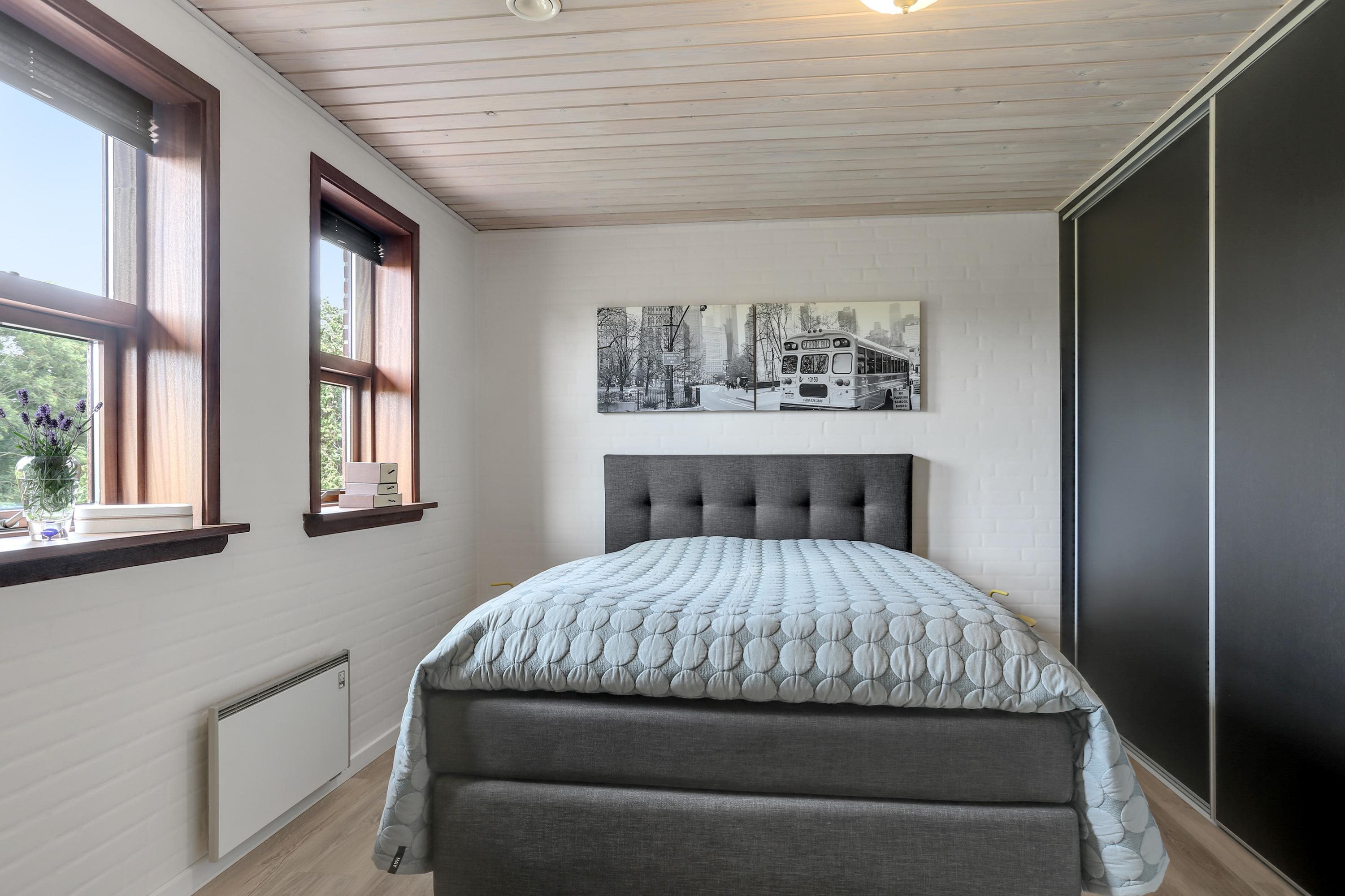 Fremhævet soveværelse billede i fuldskærmstilstand. Billede af Eskærvej 10, Mejling, 9900 Frederikshavn