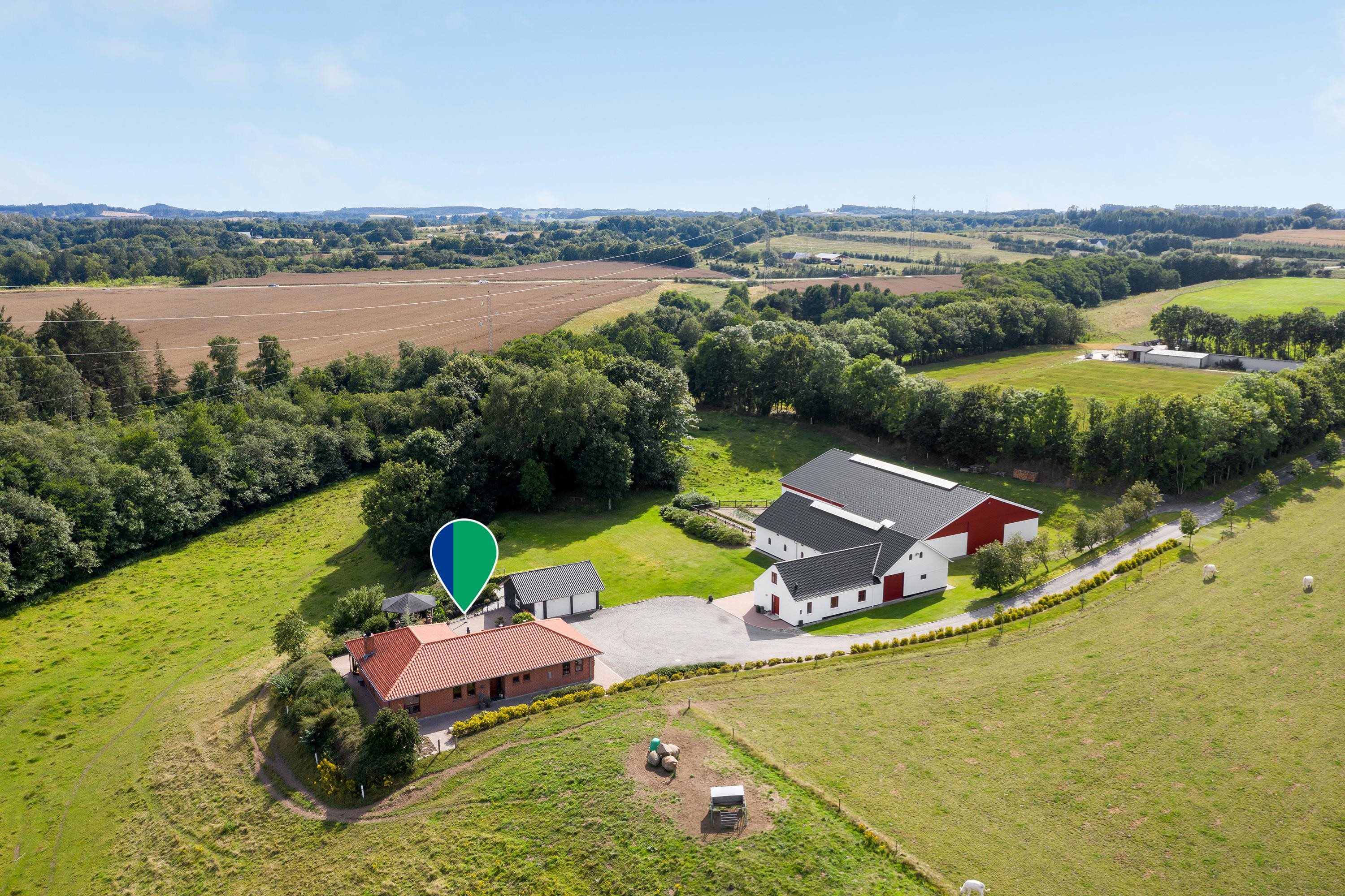 Fremhævet luftfoto billede i fuldskærmstilstand. Billede af Eskærvej 10, Mejling, 9900 Frederikshavn