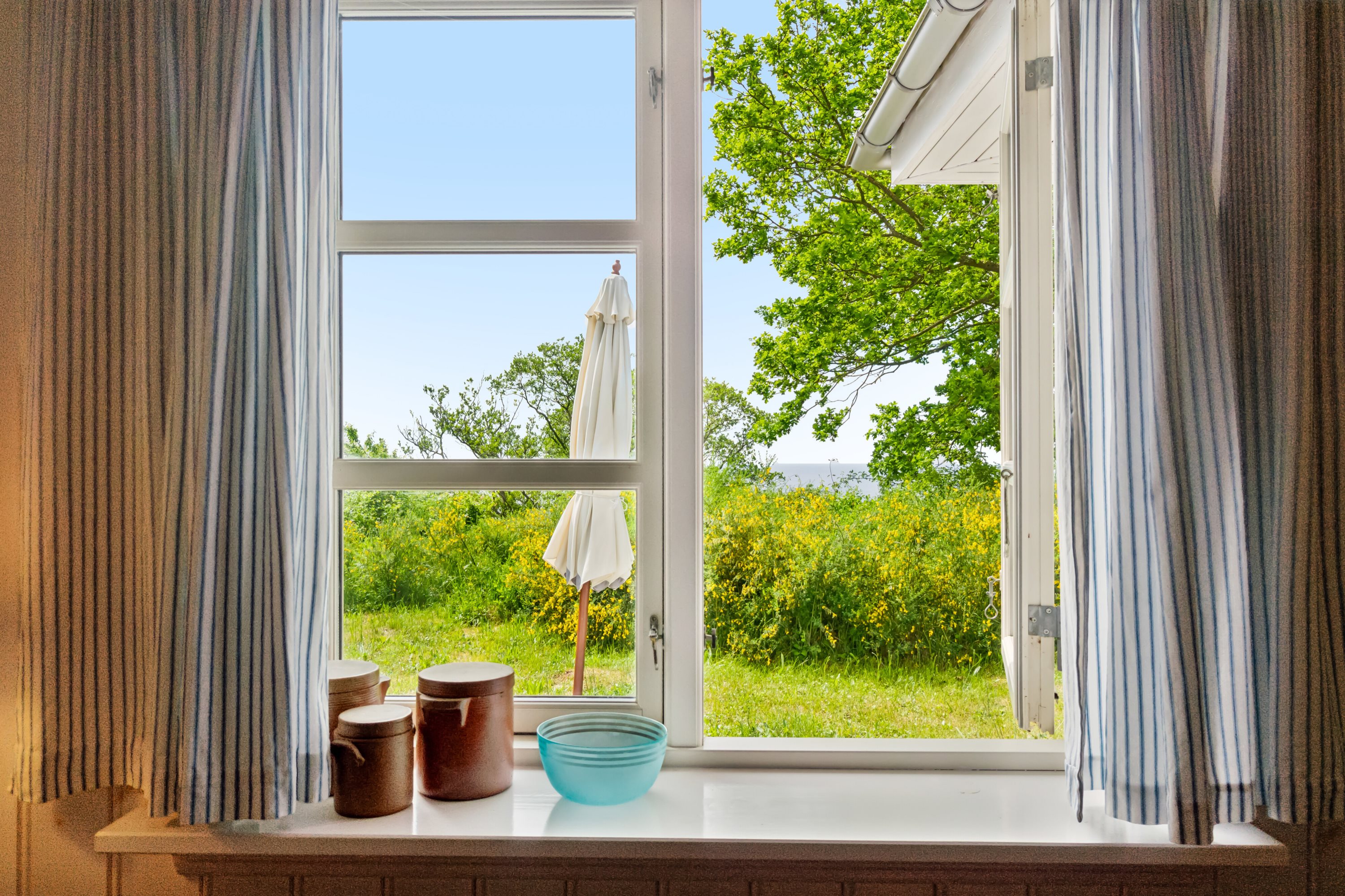 Fremhævet indendørs billede i fuldskærmstilstand. Billede af Lersøvej 13, 3700 Rønne