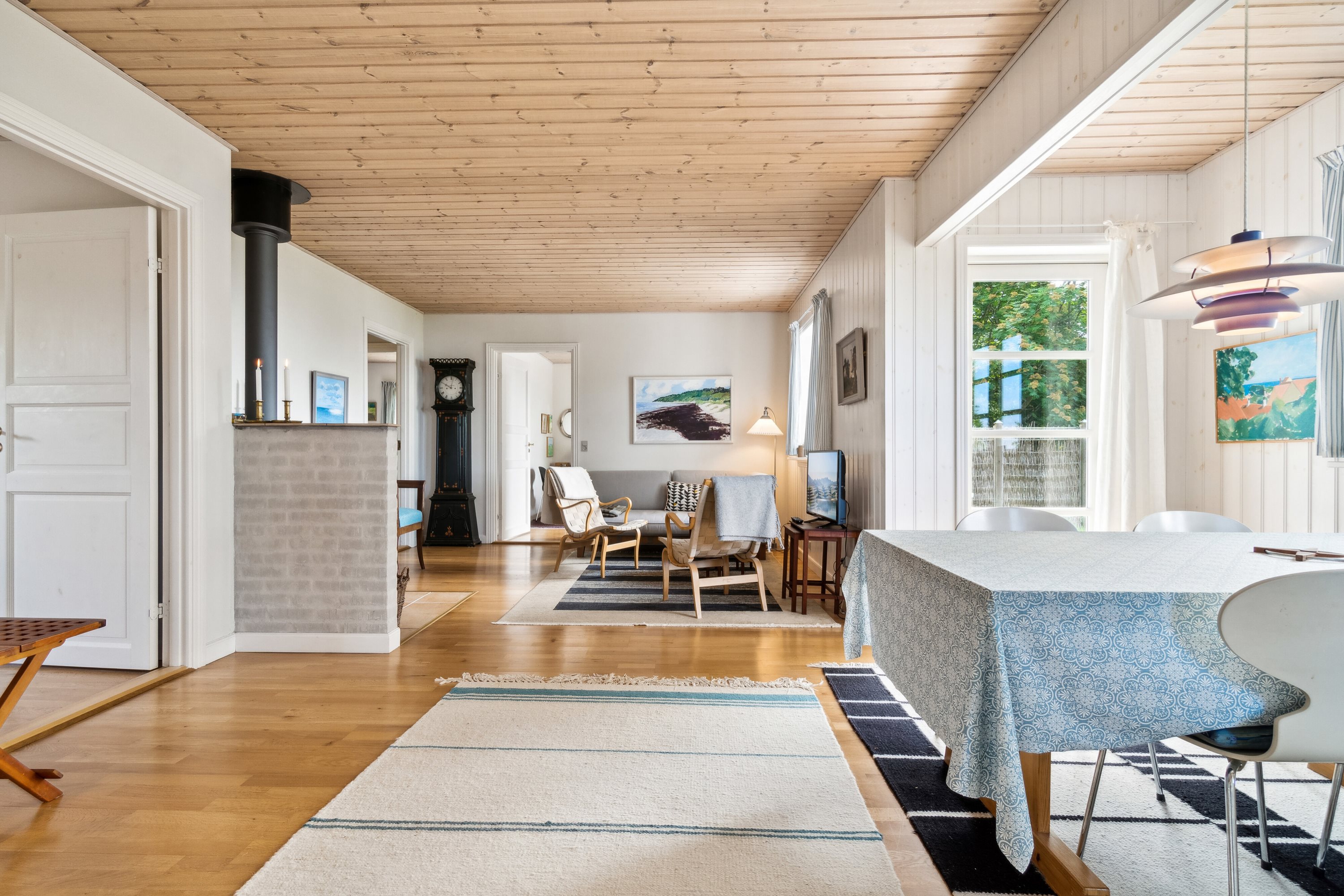 Fremhævet indendørs billede i fuldskærmstilstand. Billede af Lersøvej 13, 3700 Rønne