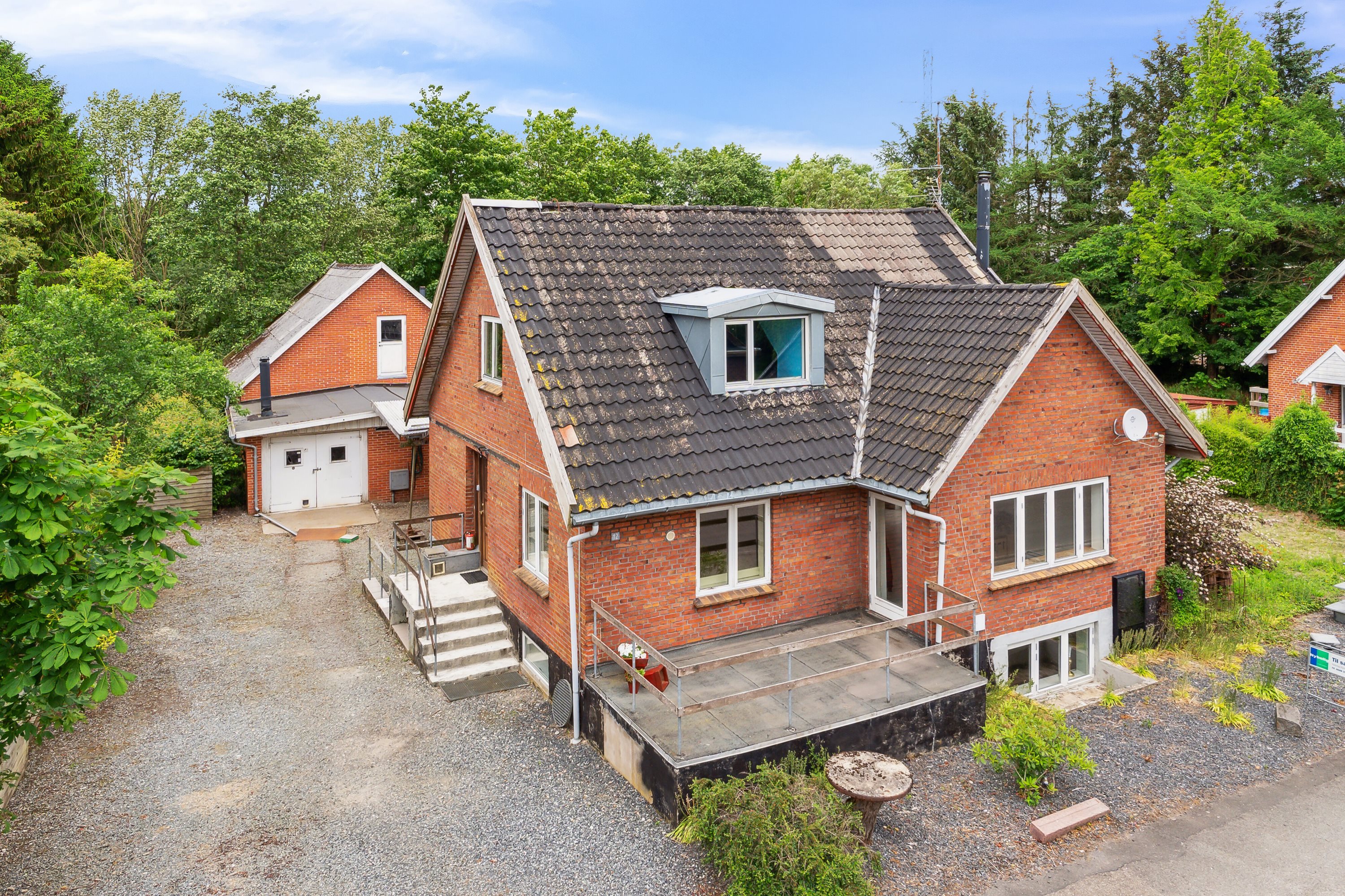 Fremhævet set fra vejen billede i fuldskærmstilstand. Billede af Nørrevangsvej 12, Demstrup, 8620 Kjellerup