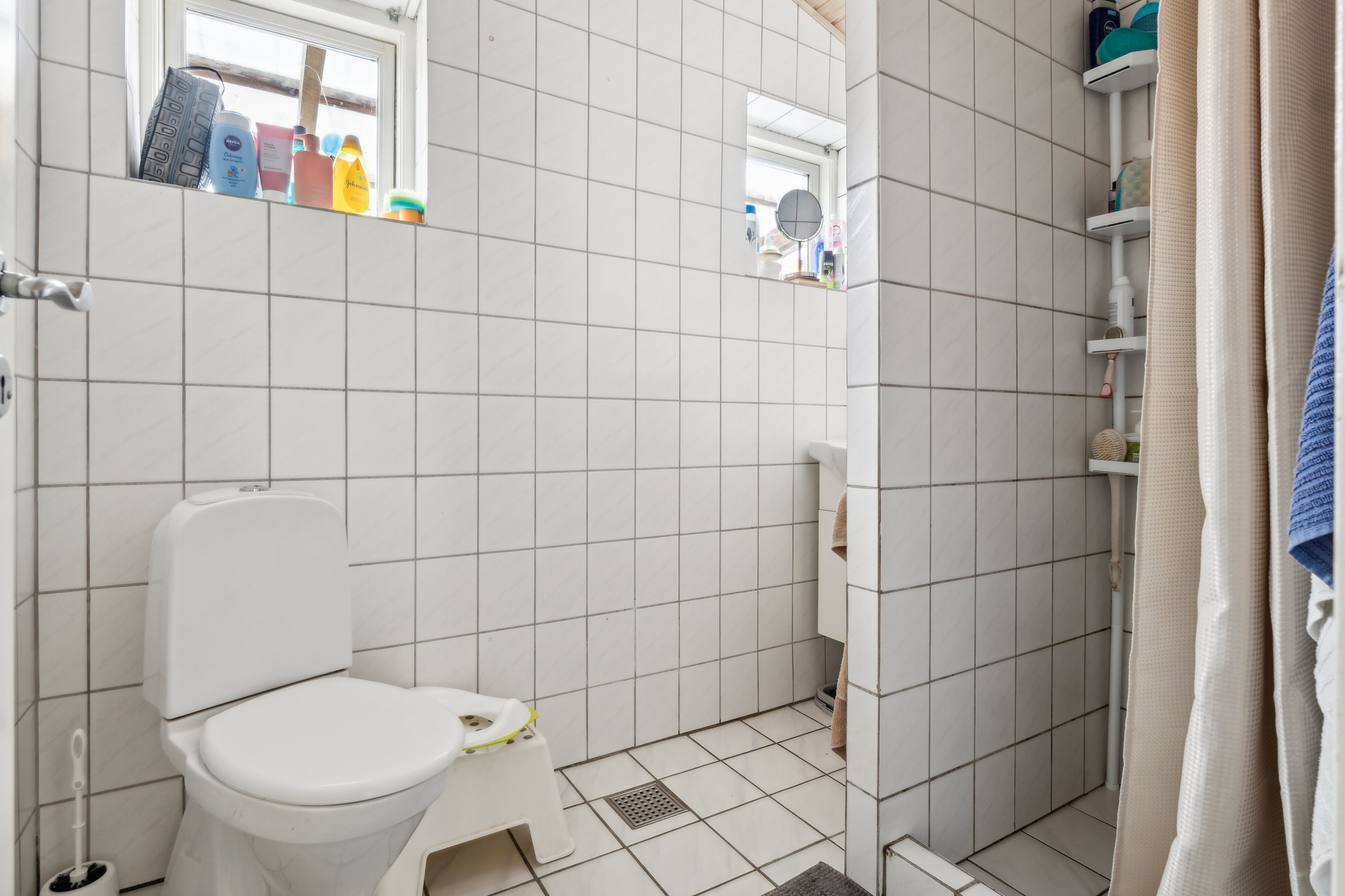 Fremhævet badeværelse billede i fuldskærmstilstand. Billede af Nyborgvej 310, 5220 Odense SØ