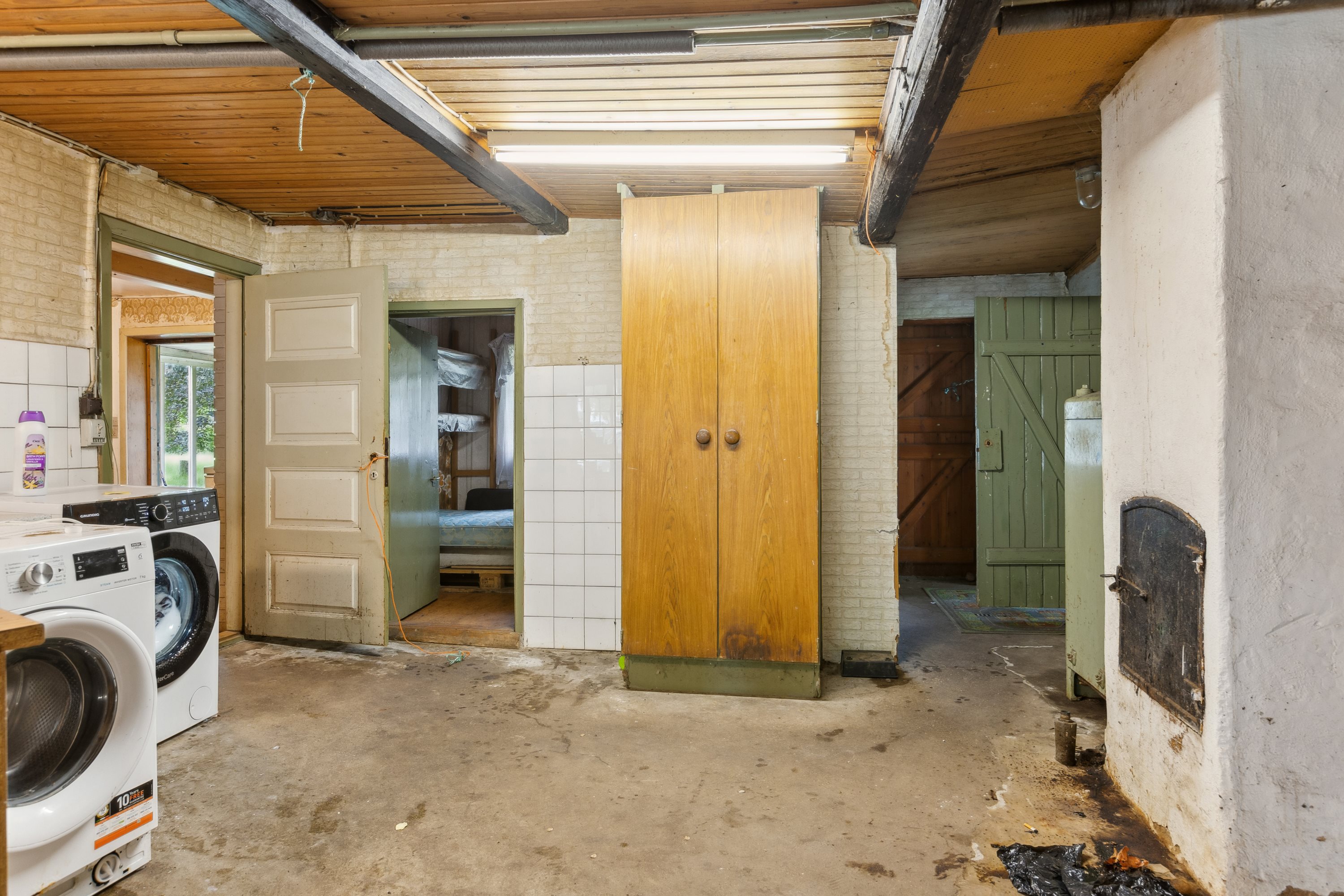 Fremhævet garage billede i fuldskærmstilstand. Billede af Søndervej 73, Brobyværk, 5672 Broby