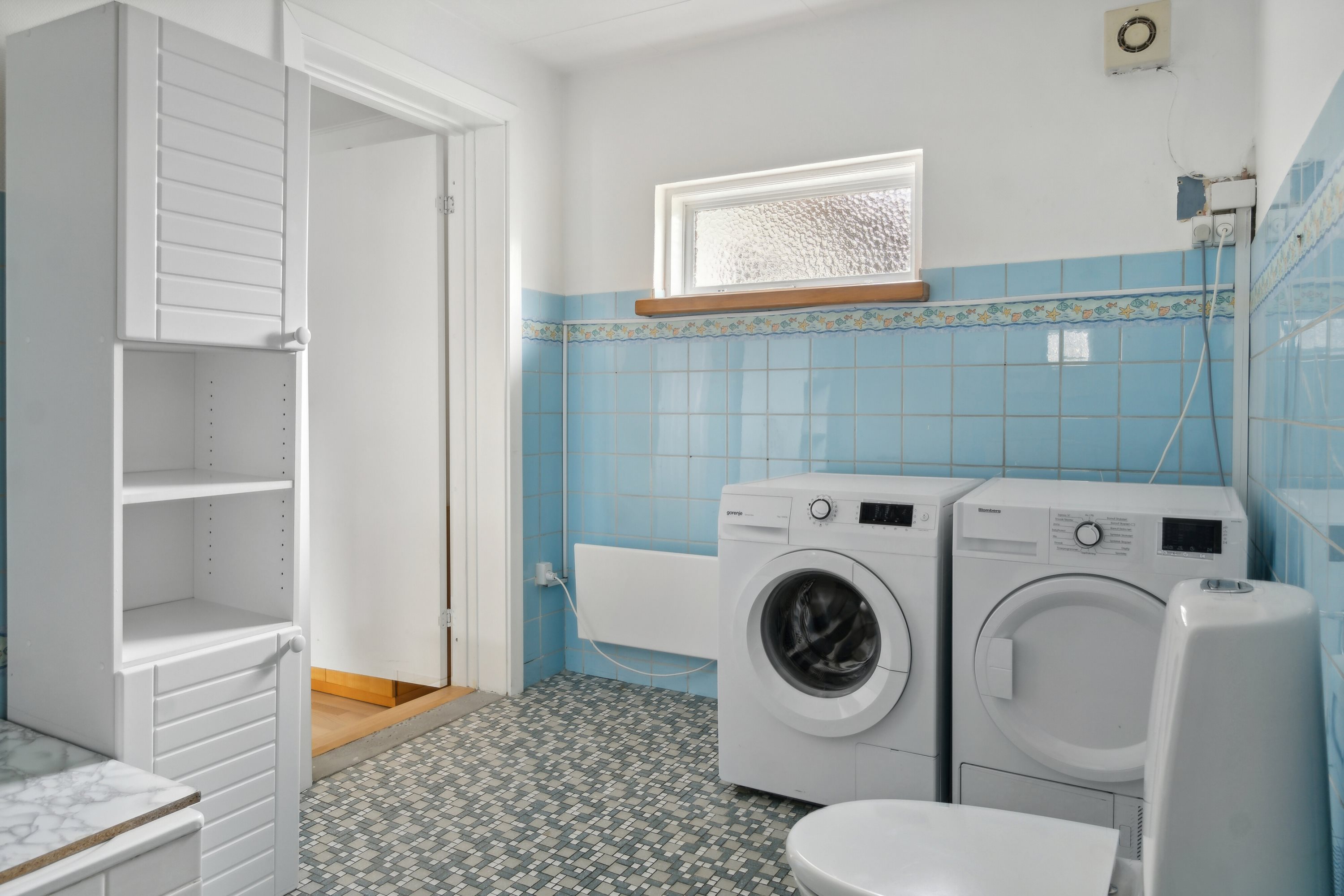 Fremhævet badeværelse billede i fuldskærmstilstand. Billede af Højby Hovedgade 76, 4573 Højby