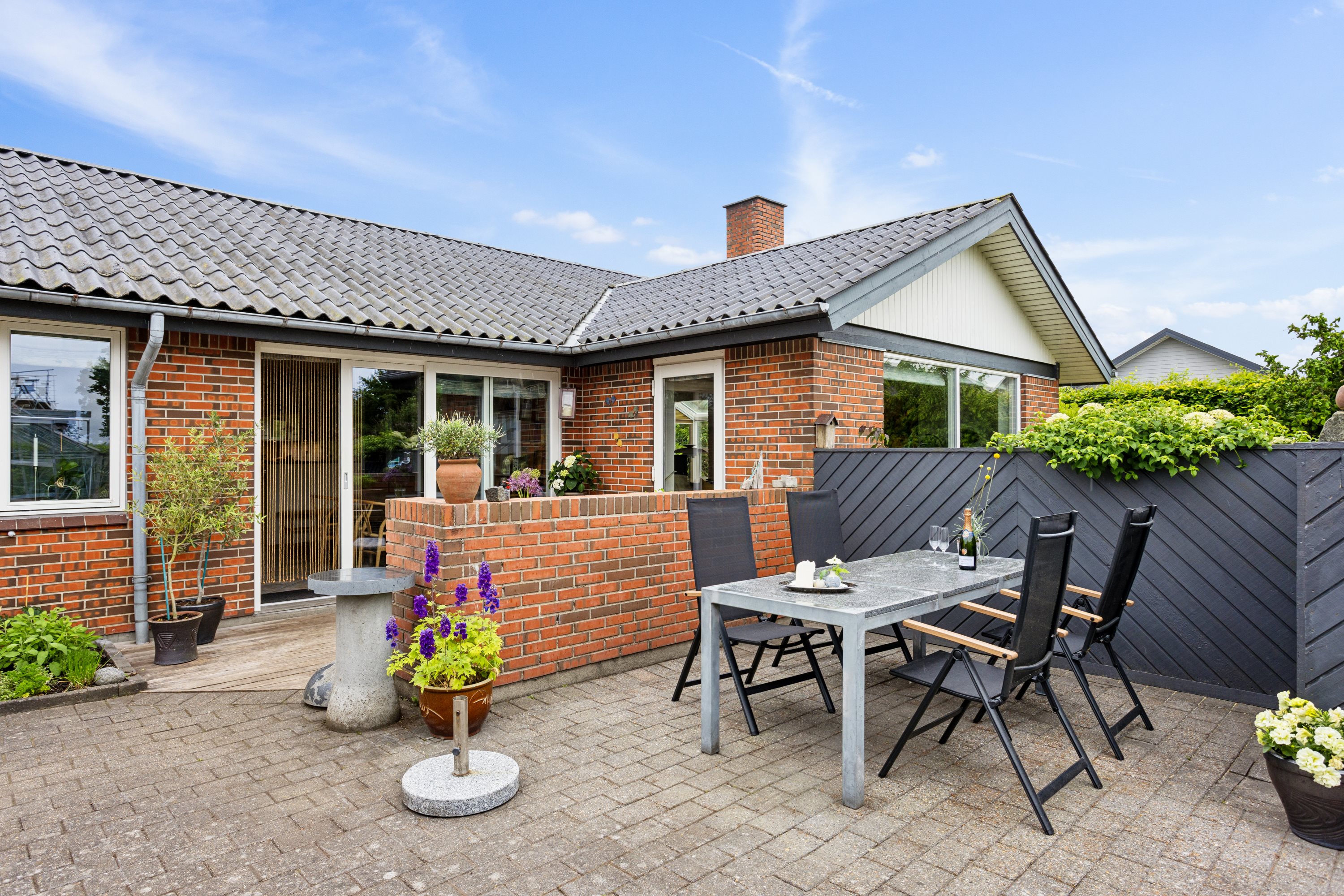 Fremhævet ejendom 1 billede i fuldskærmstilstand. Billede af Vestervænget 3, 8832 Skals