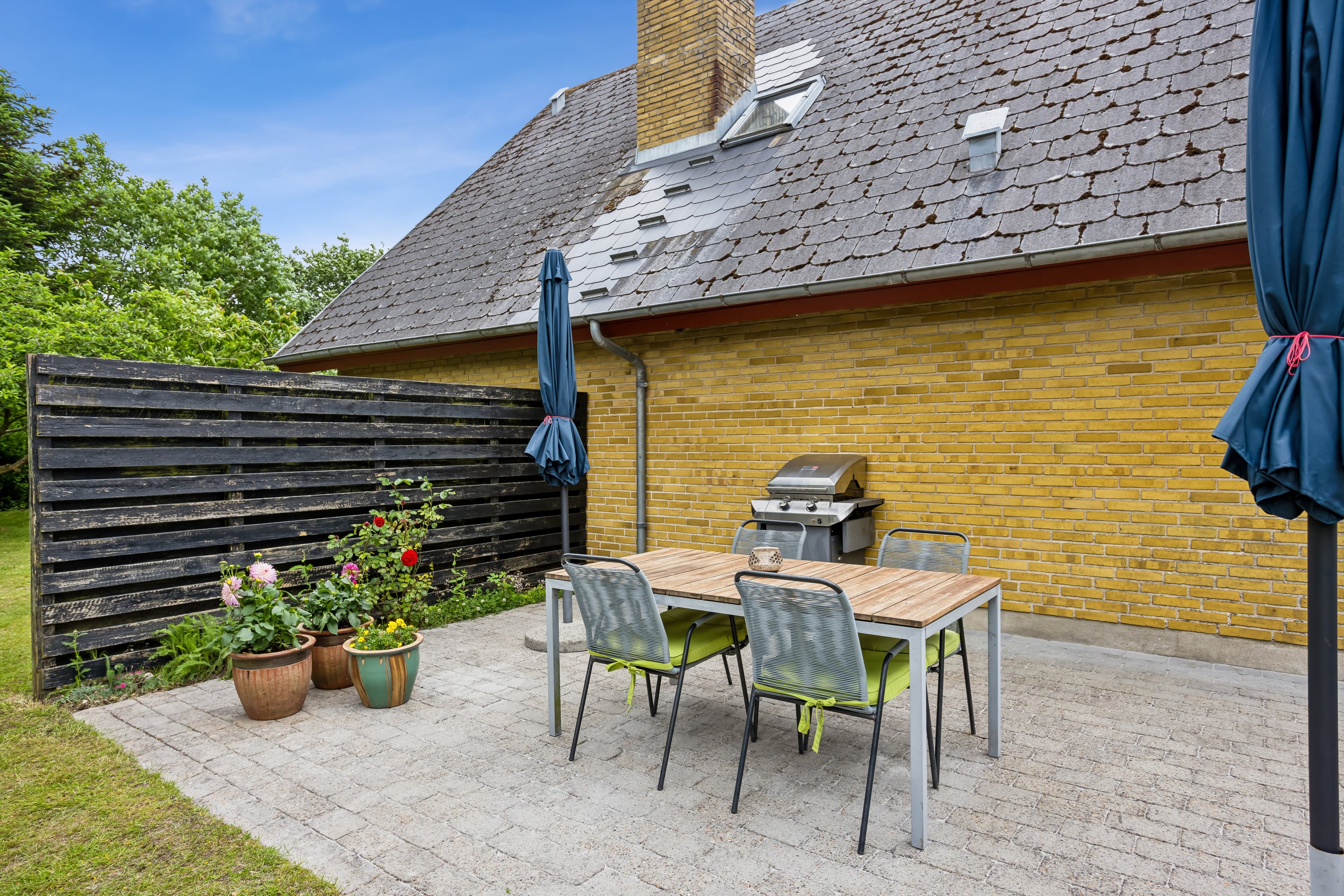 Fremhævet terrasse billede i fuldskærmstilstand. Billede af Storhøjvej 20, 8831 Løgstrup