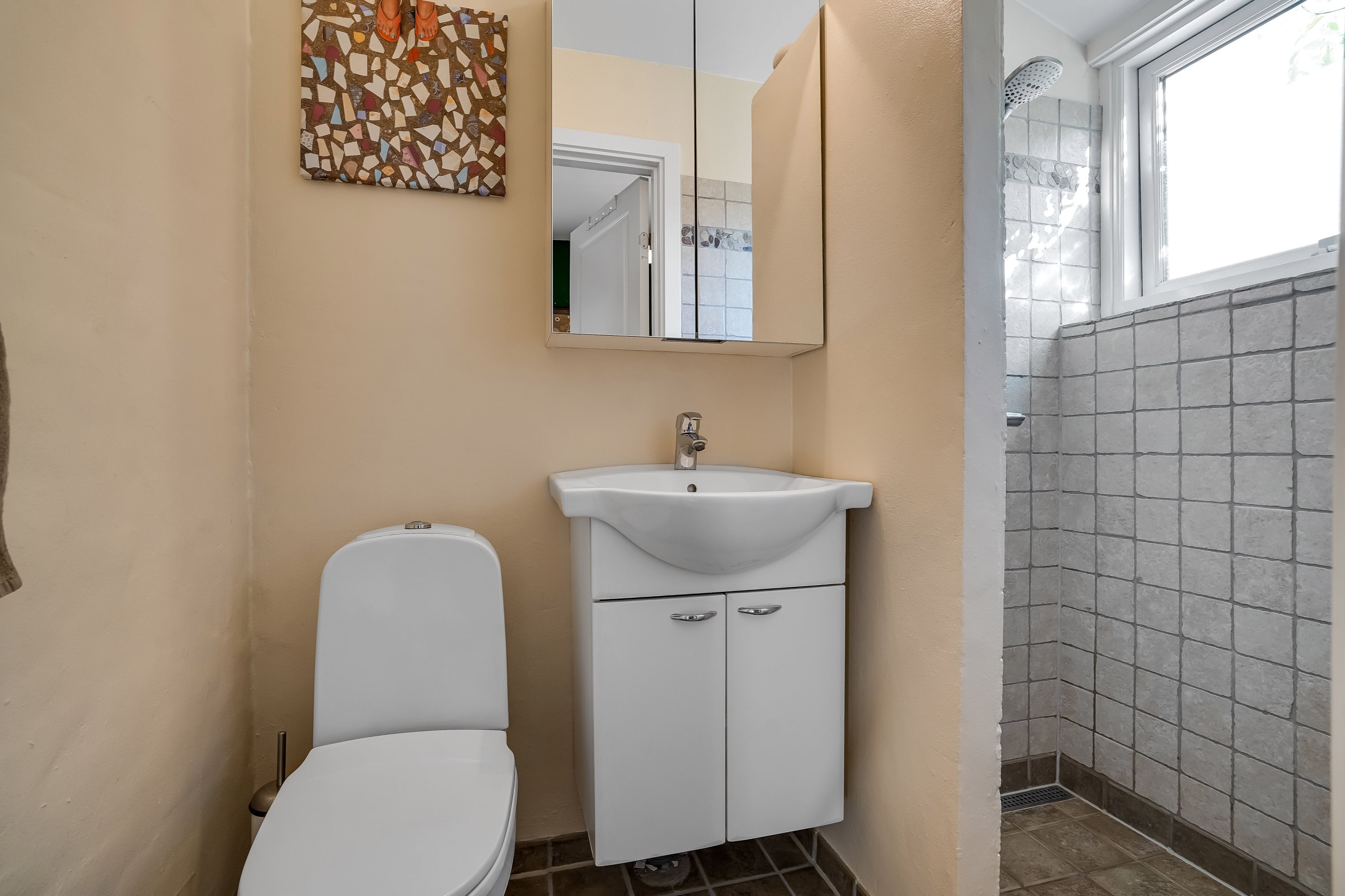 Fremhævet badeværelse billede i fuldskærmstilstand. Billede af Skovgyden 67, Ørritslev Skov, 5450 Otterup